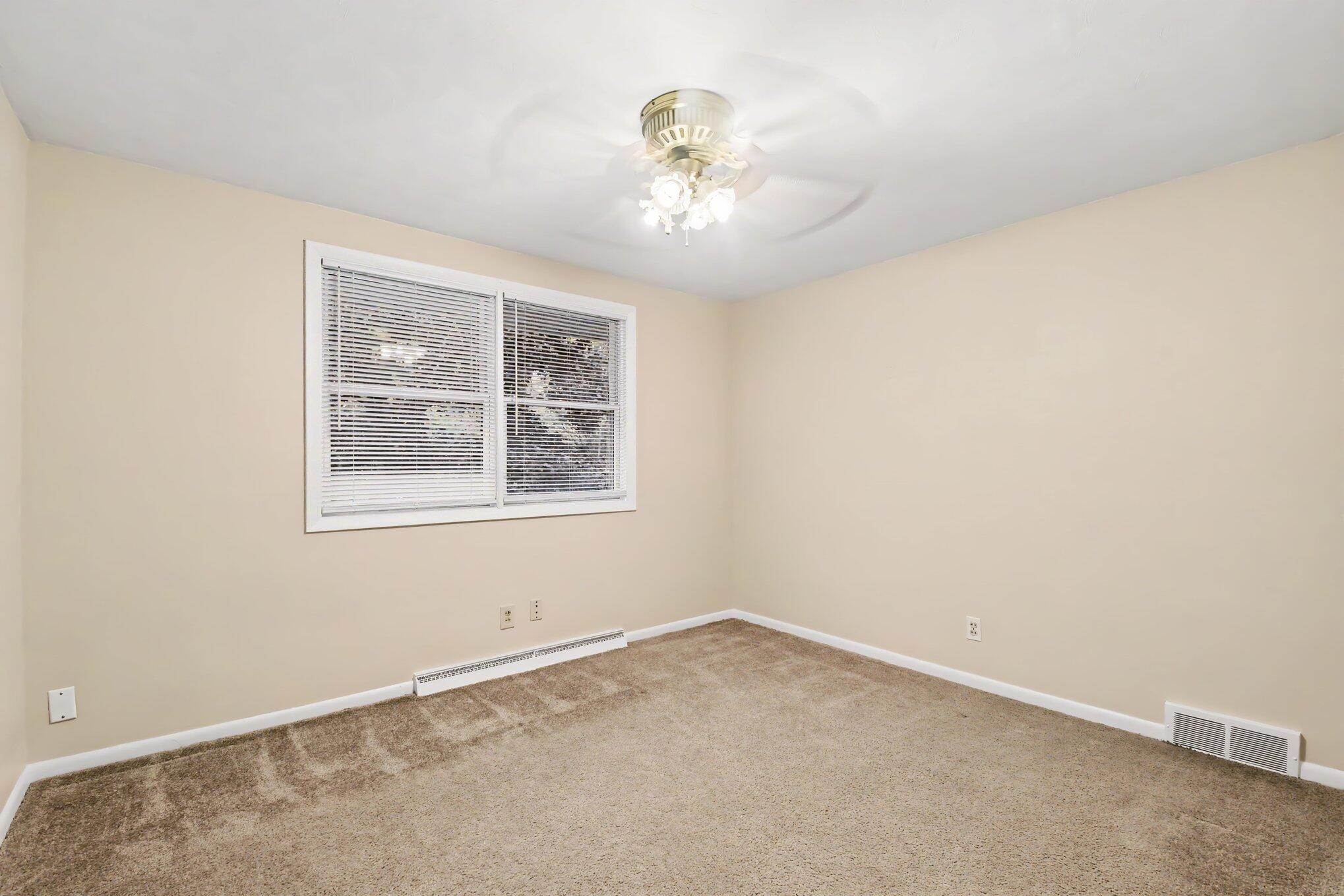 859 Paradise Lake Drive SE Grand Rapids MI 49546