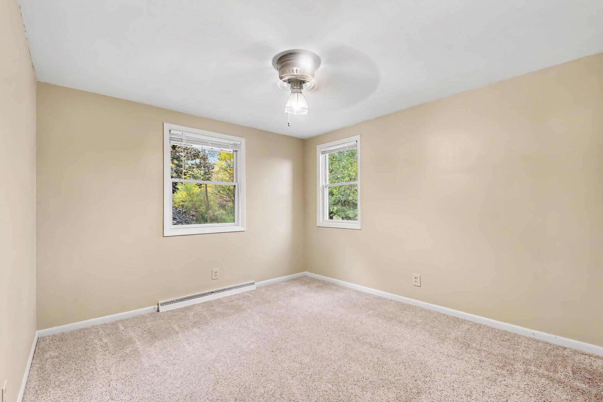 859 Paradise Lake Drive SE Grand Rapids MI 49546