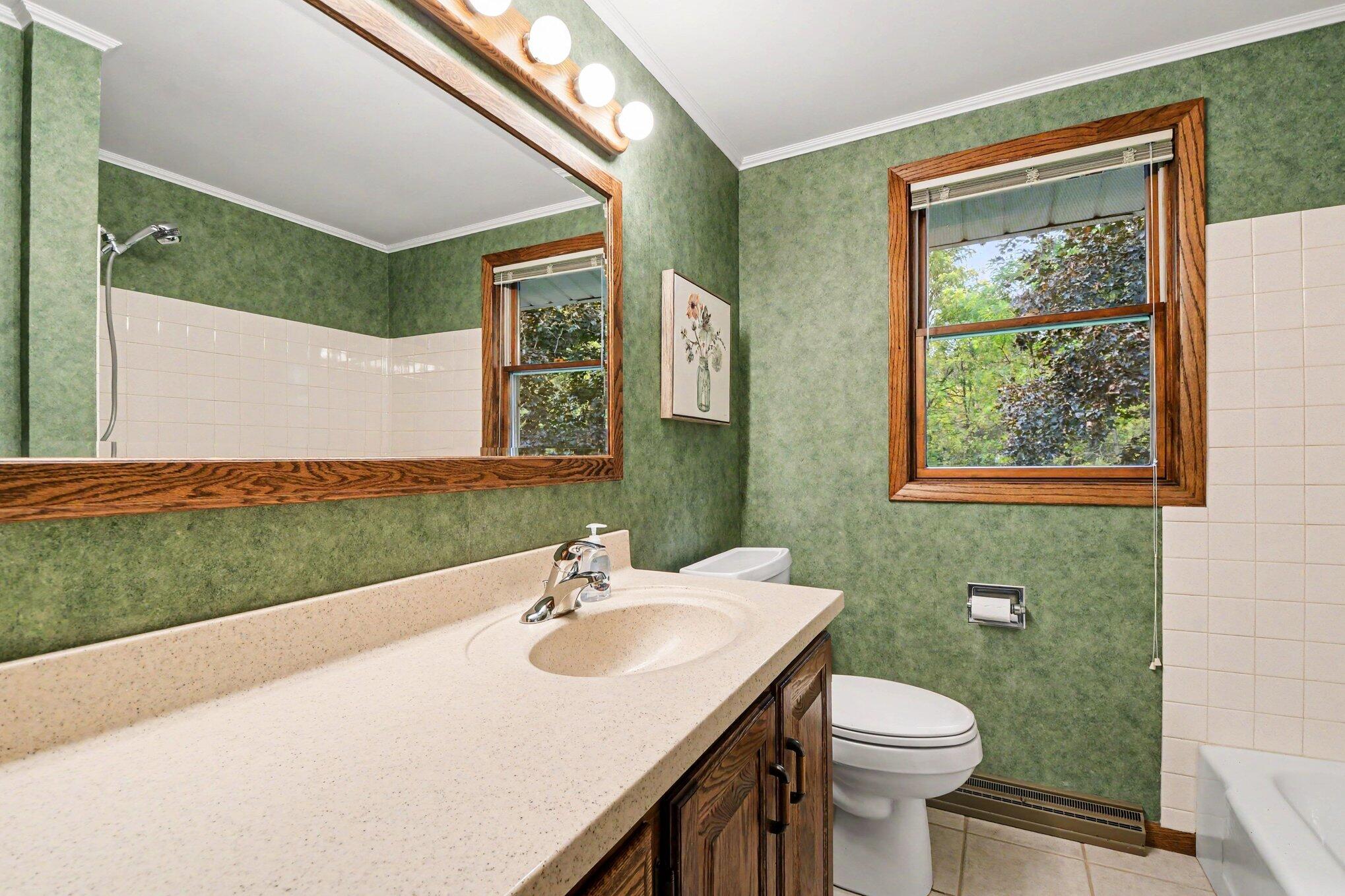 859 Paradise Lake Drive SE Grand Rapids MI 49546