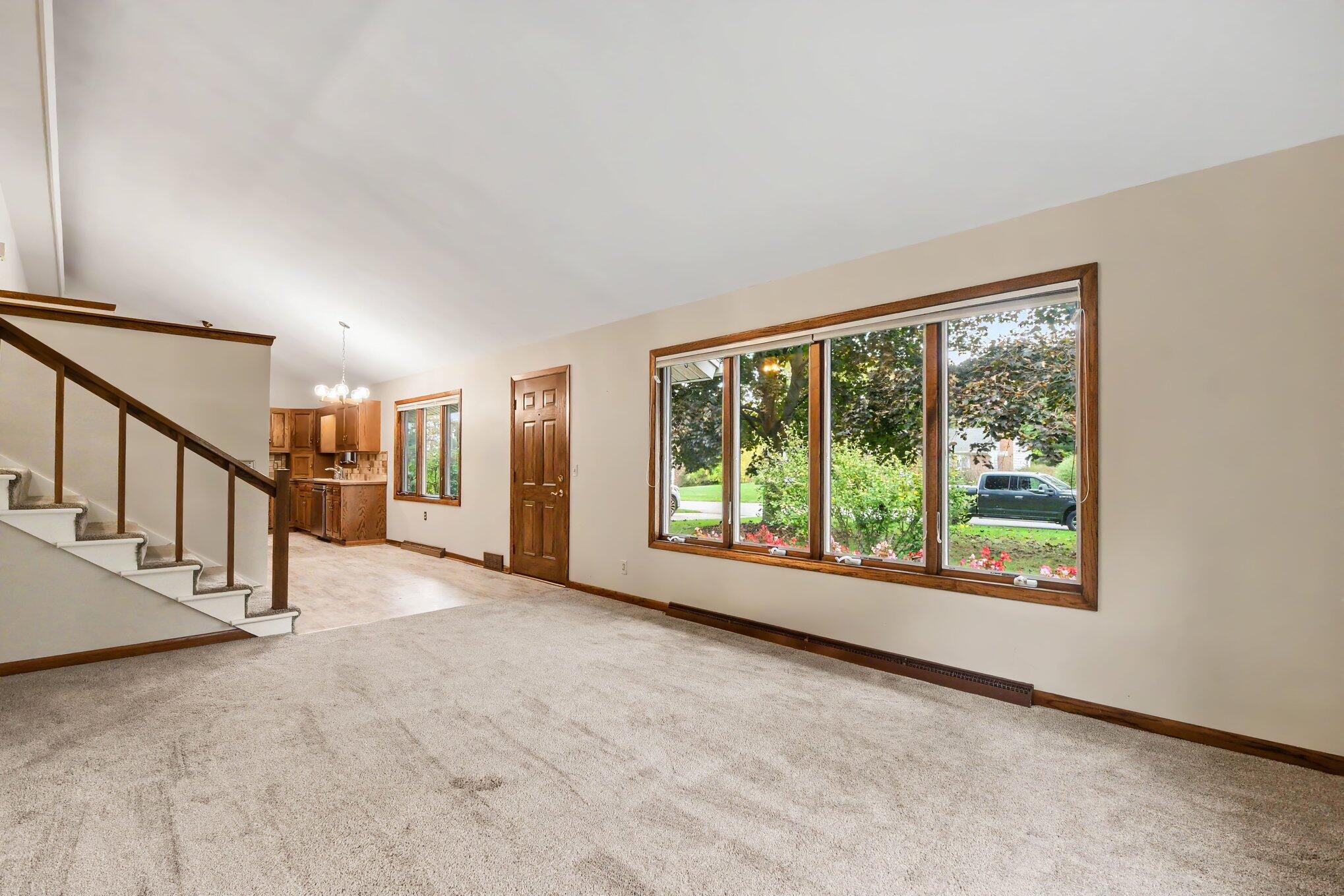 859 Paradise Lake Drive SE Grand Rapids MI 49546
