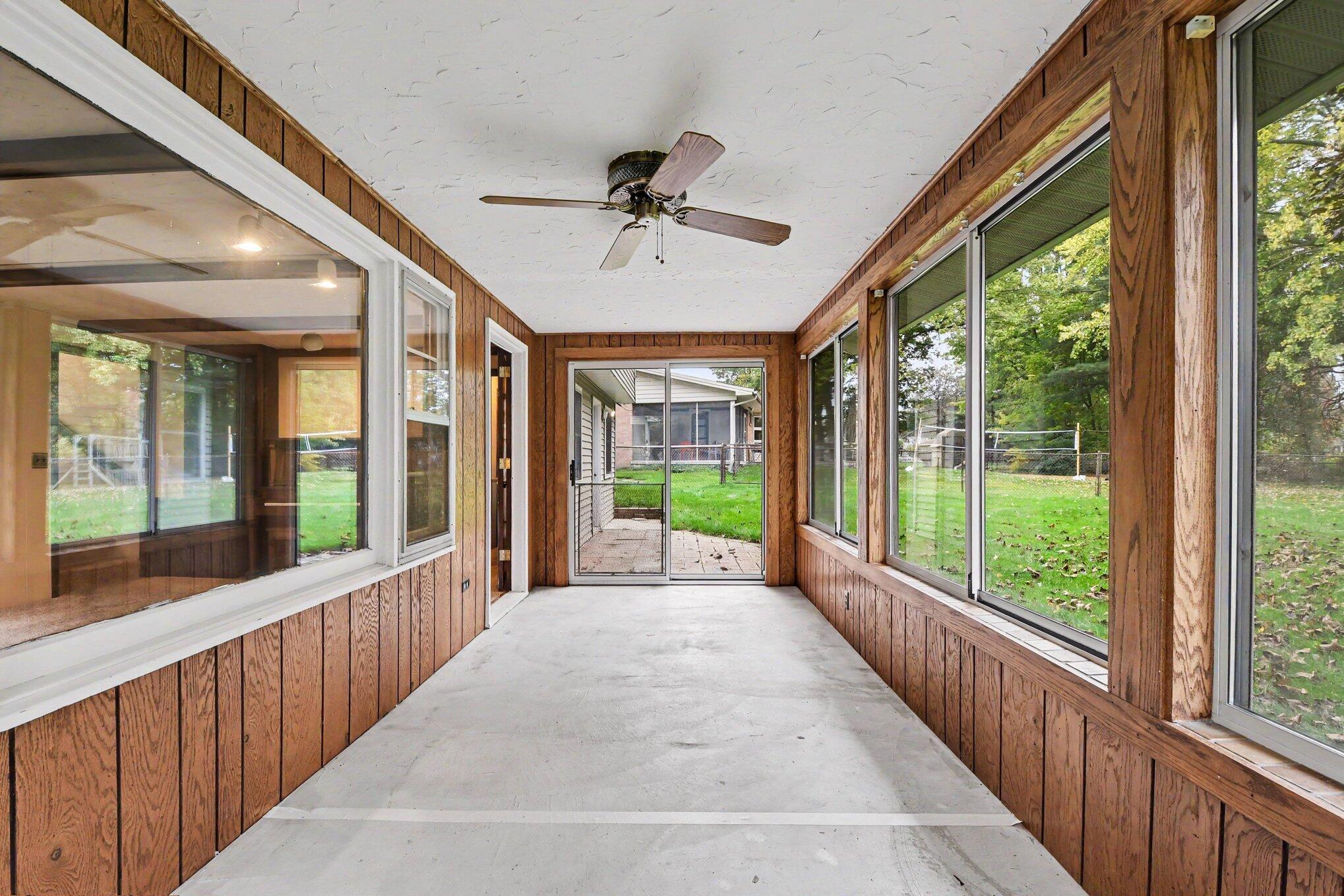 859 Paradise Lake Drive SE Grand Rapids MI 49546