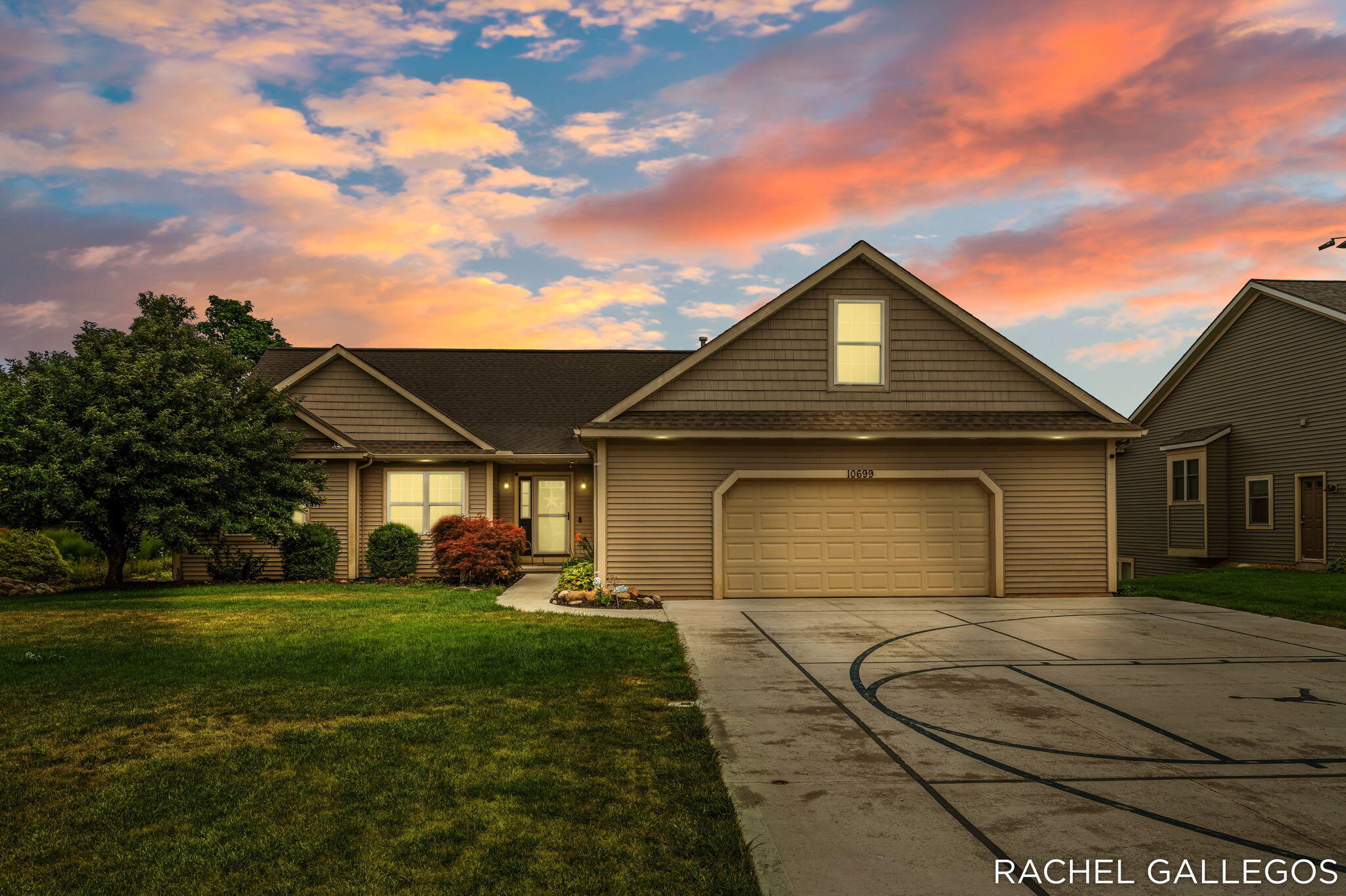 10699 Antelope Drive Zeeland MI 49464