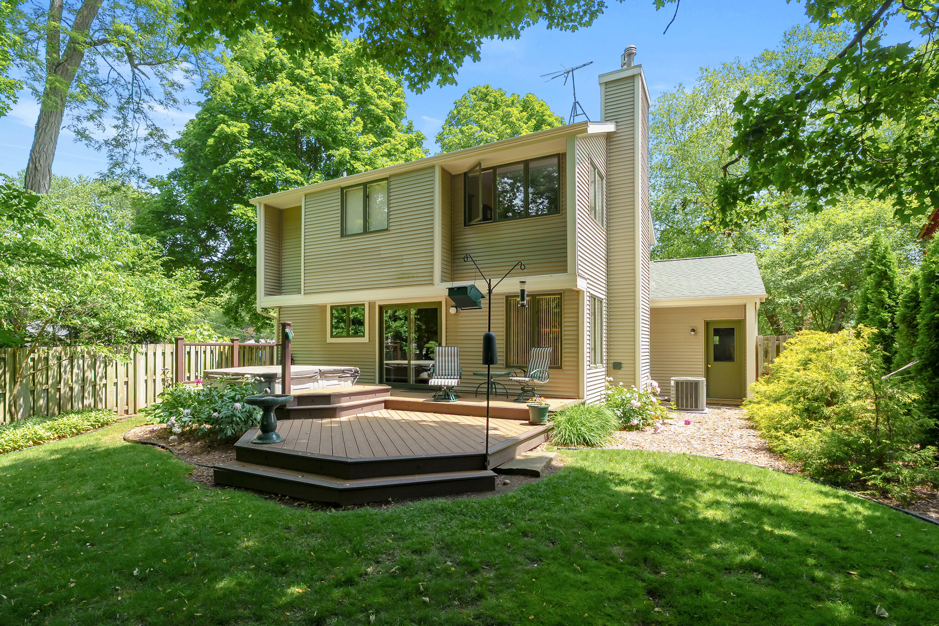 1853 Cumberland Street Kalamazoo MI 49006