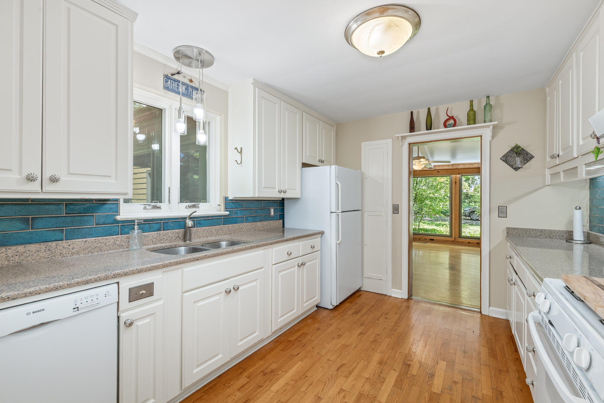 2015 Grand Avenue Kalamazoo MI 49006