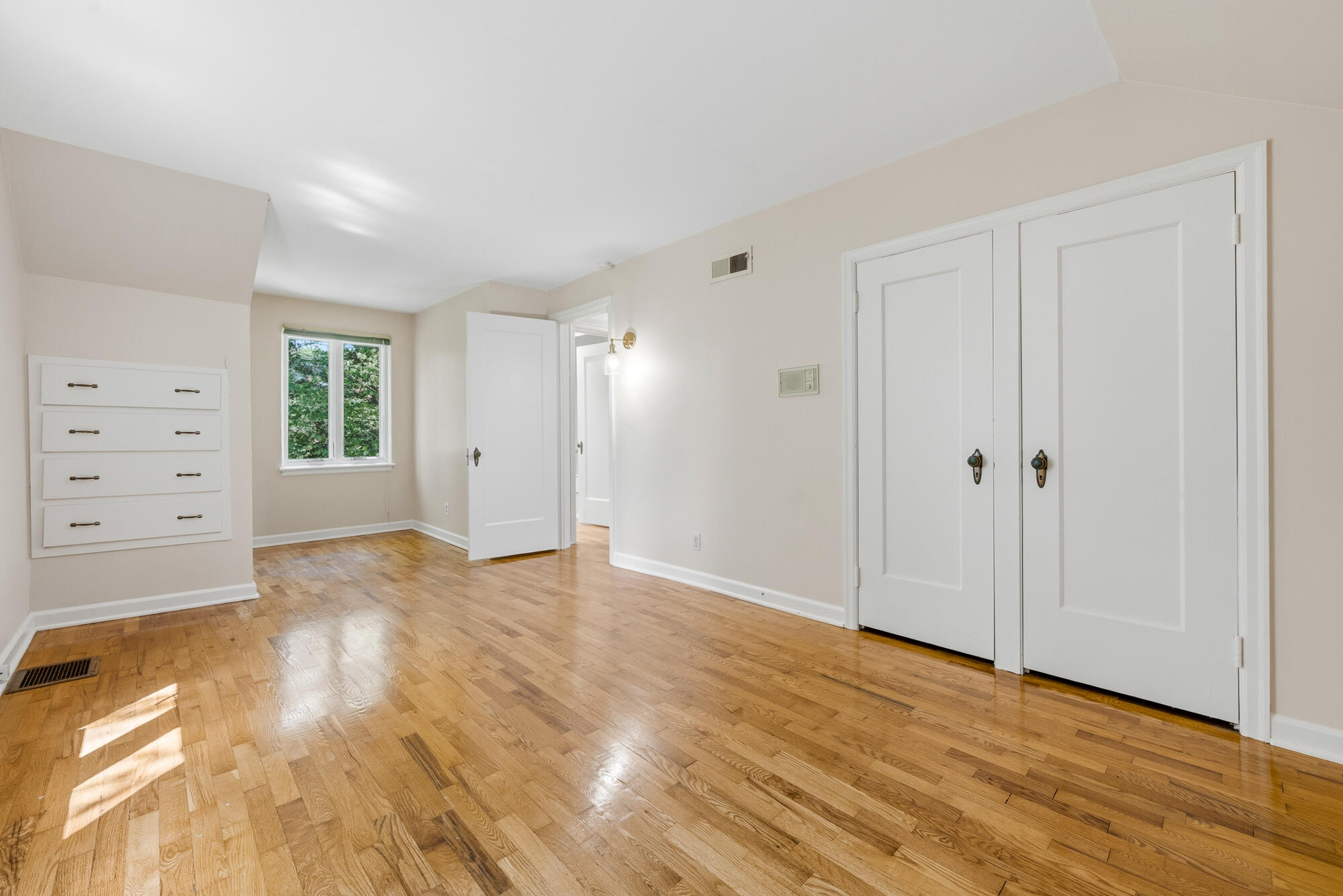 2015 Grand Avenue Kalamazoo MI 49006