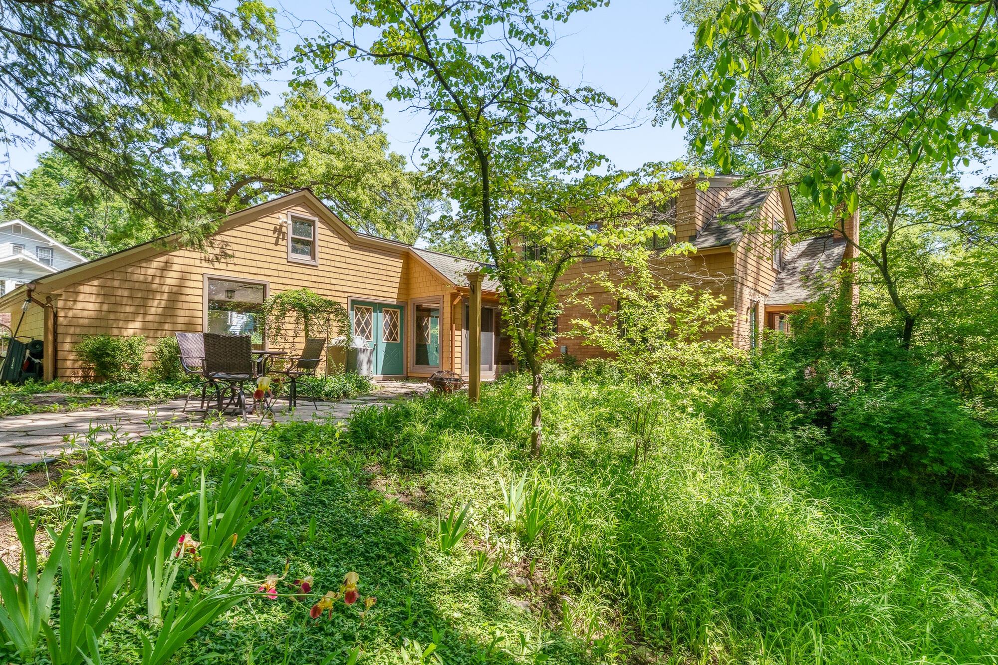 2015 Grand Avenue Kalamazoo MI 49006