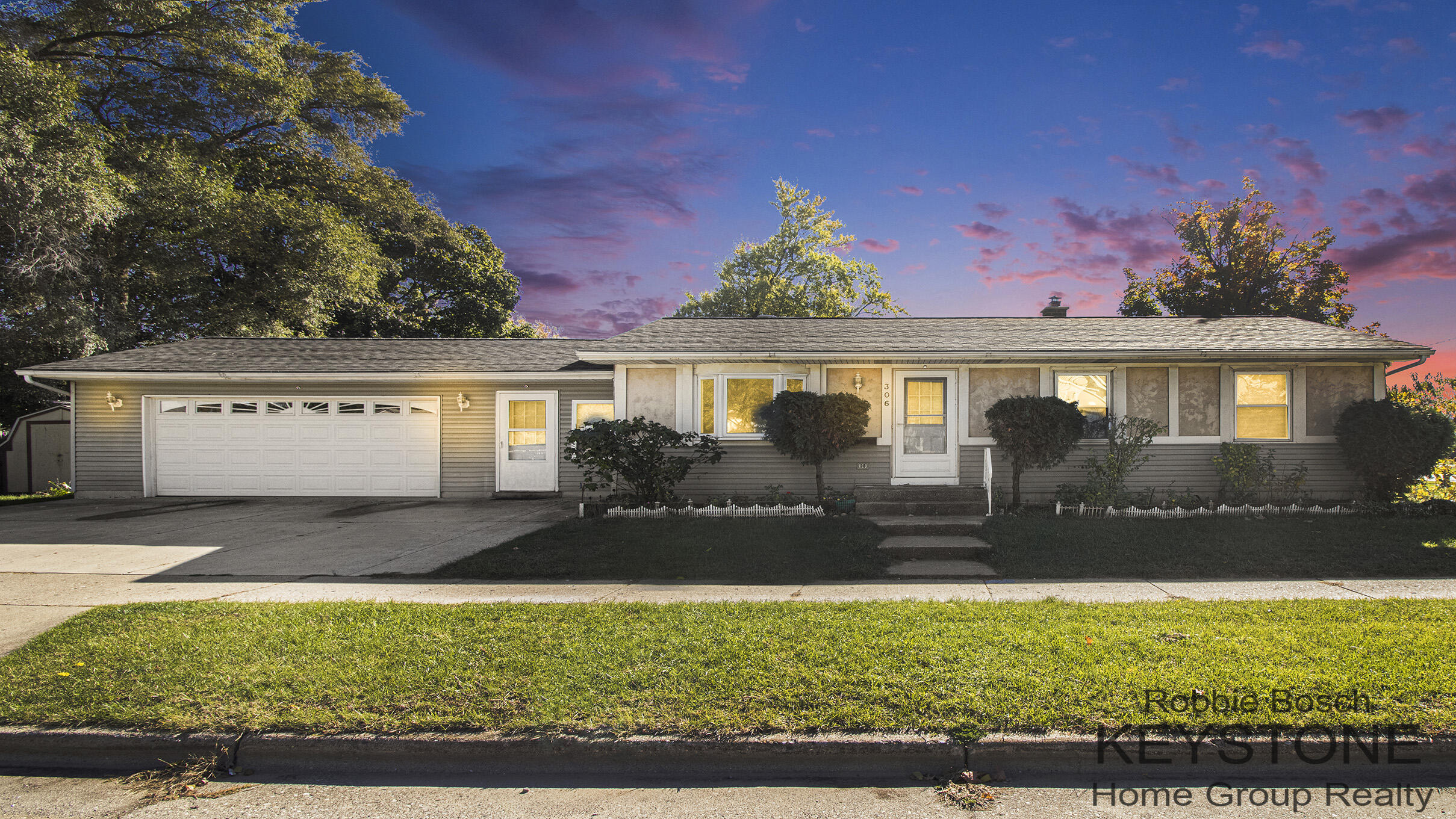 306 Farnham Street SW Grand Rapids MI 49548