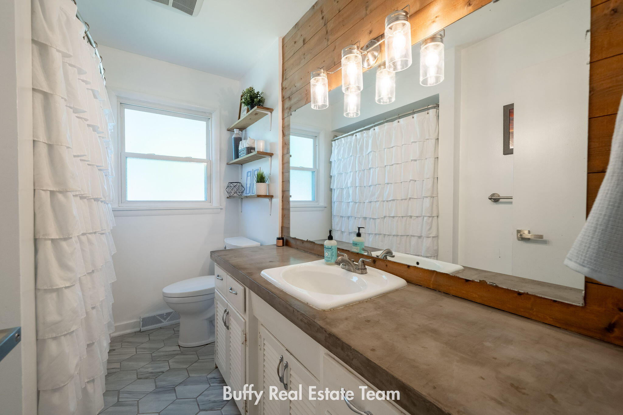 2160 Garland Drive Norton Shores MI 49441