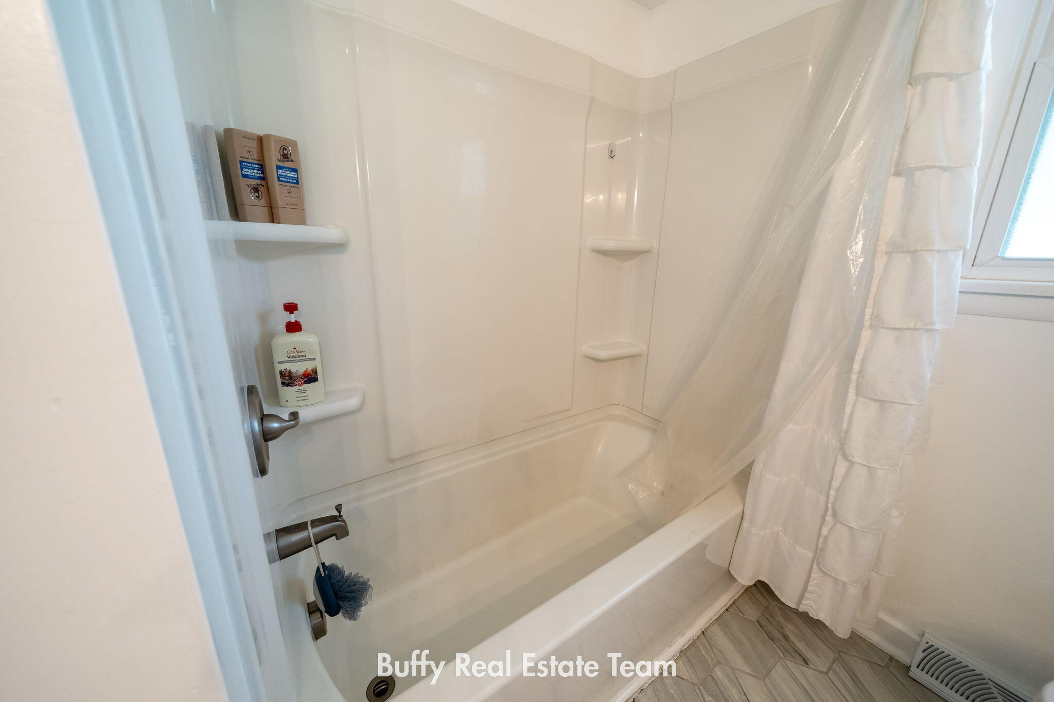2160 Garland Drive Norton Shores MI 49441