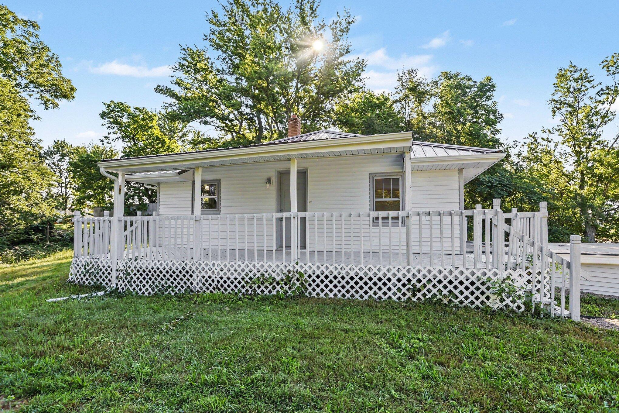 1582 Bakertown Road Buchanan MI 49107