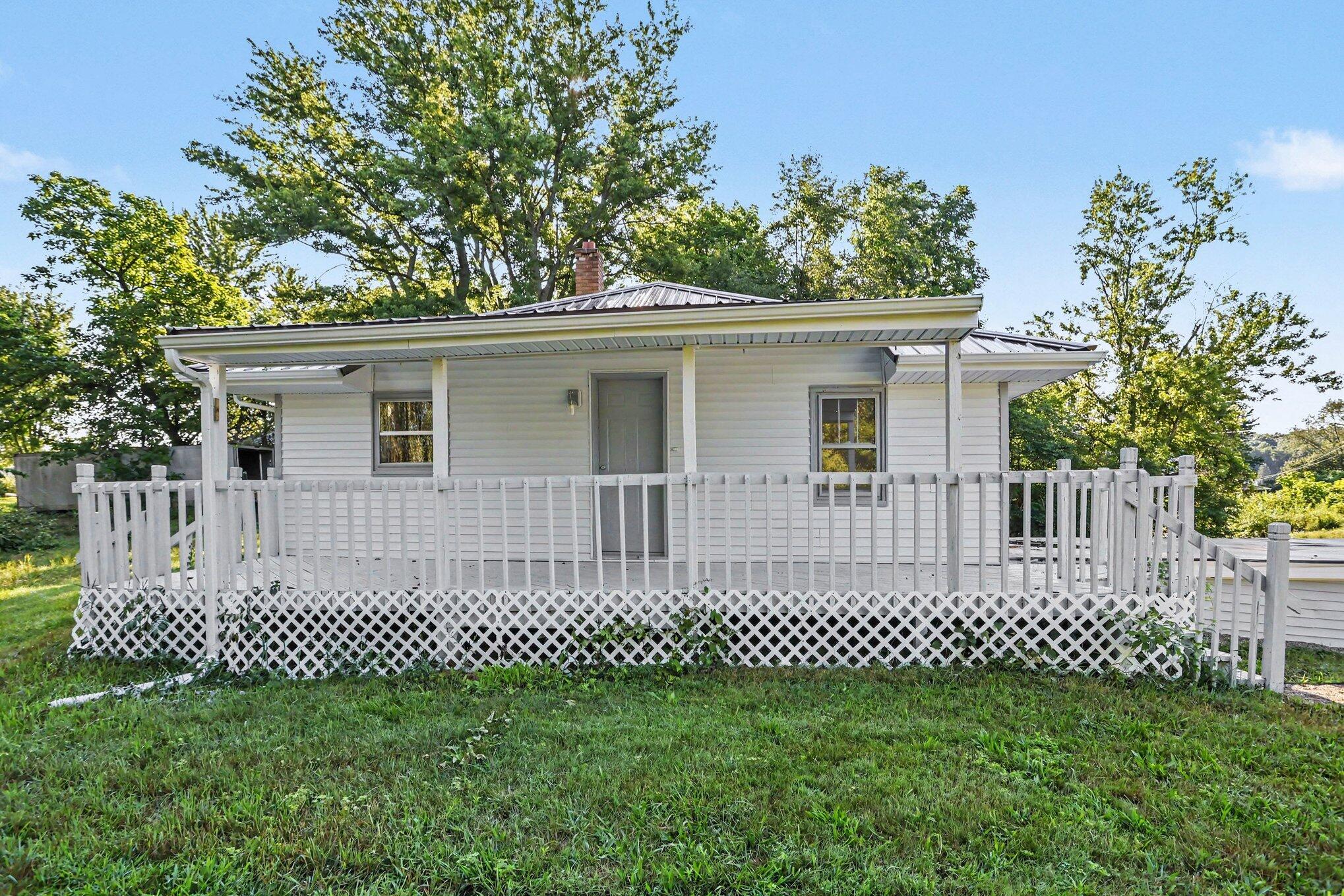 1582 Bakertown Road Buchanan MI 49107