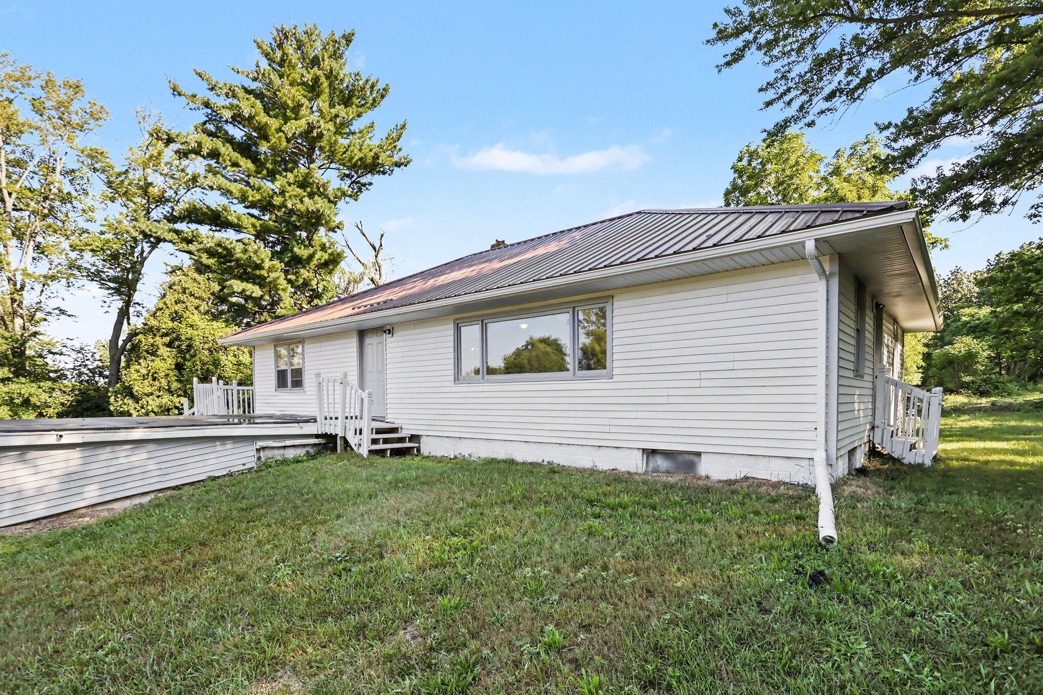 1582 Bakertown Road Buchanan MI 49107