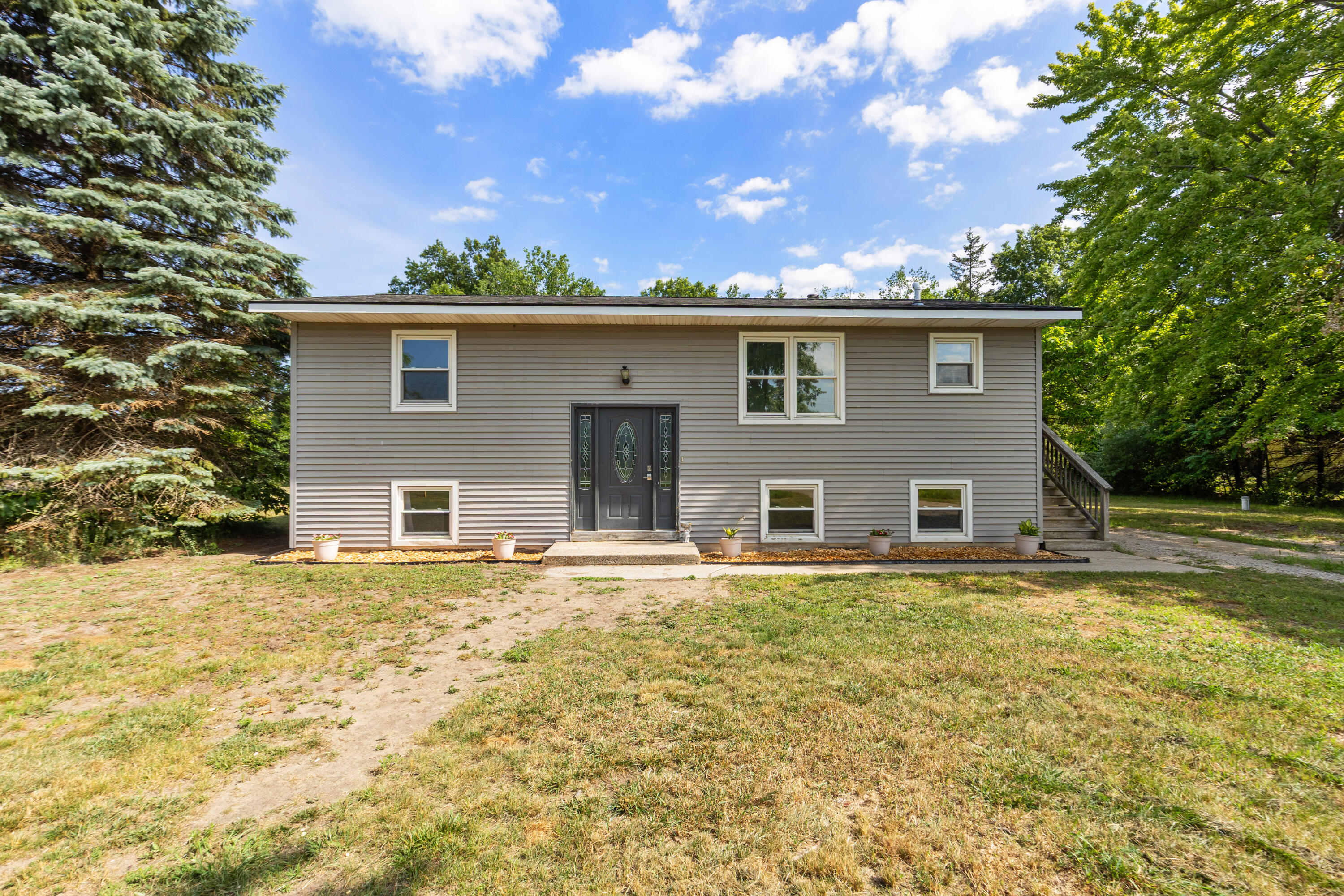 13687 New Holland Street Holland MI 49424