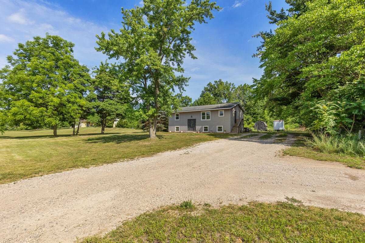 13687 New Holland Street Holland MI 49424