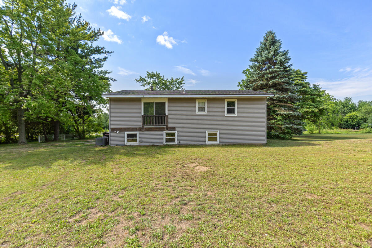 13687 New Holland Street Holland MI 49424
