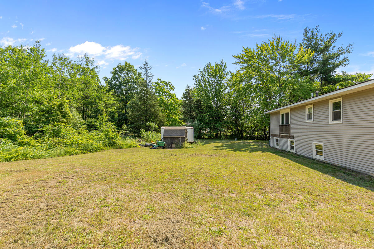 13687 New Holland Street Holland MI 49424