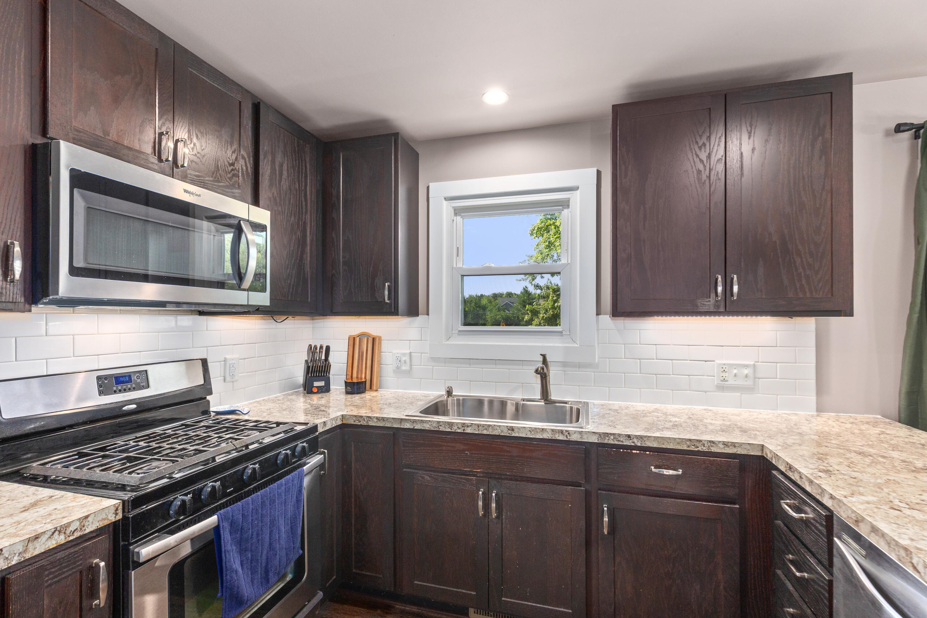 13687 New Holland Street Holland MI 49424
