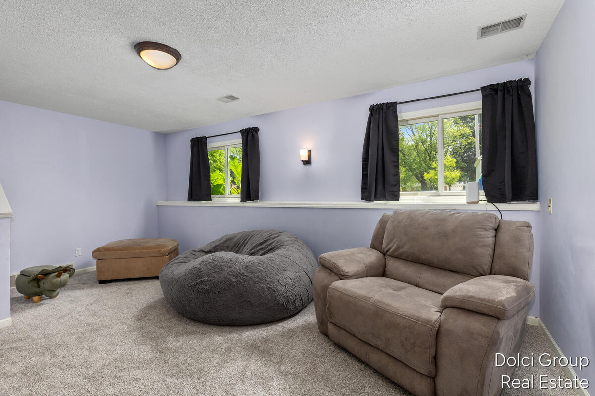 233 Jennifer Lane Holland MI 49423