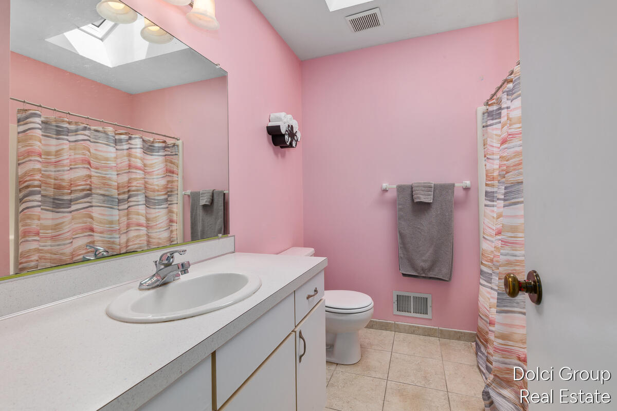 233 Jennifer Lane Holland MI 49423