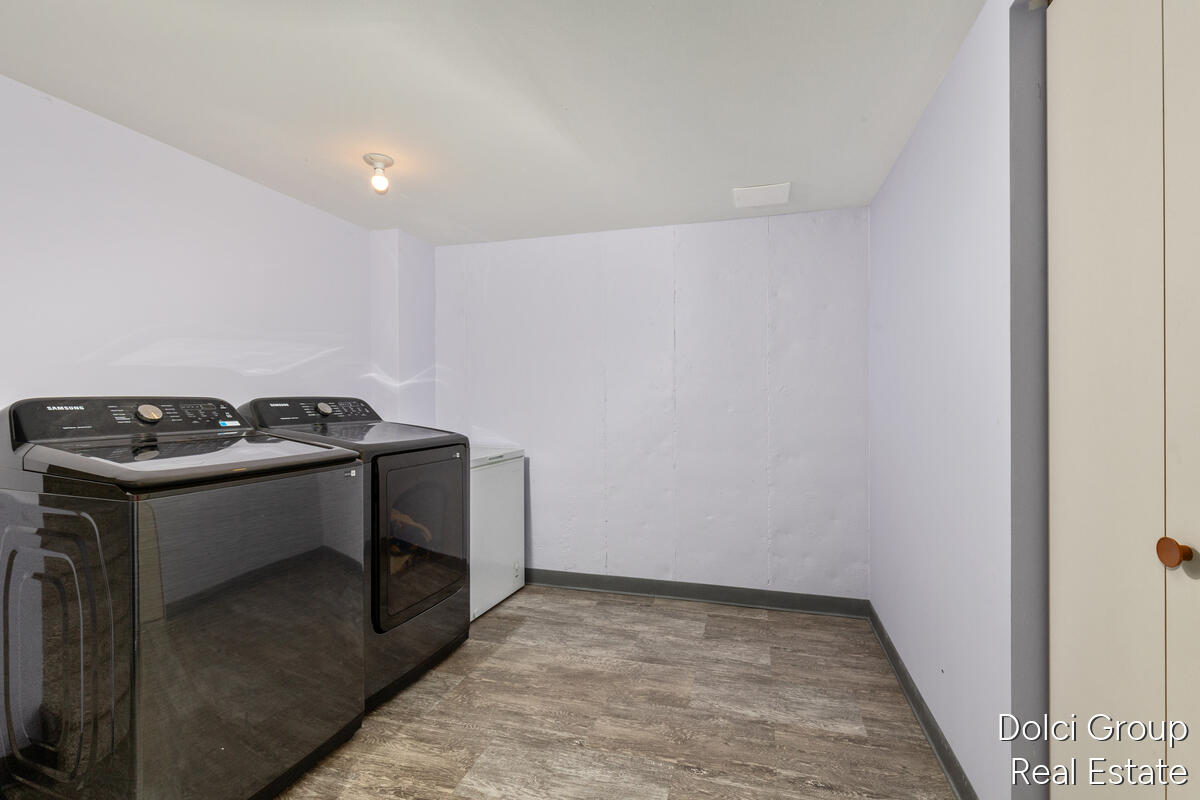 233 Jennifer Lane Holland MI 49423