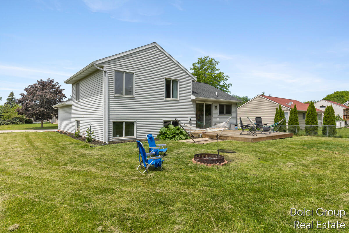 233 Jennifer Lane Holland MI 49423