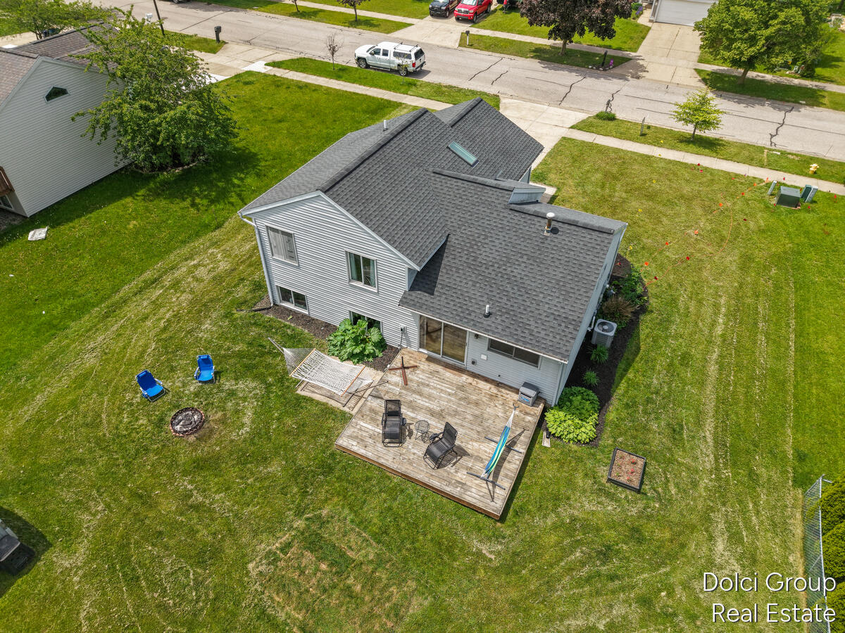 233 Jennifer Lane Holland MI 49423