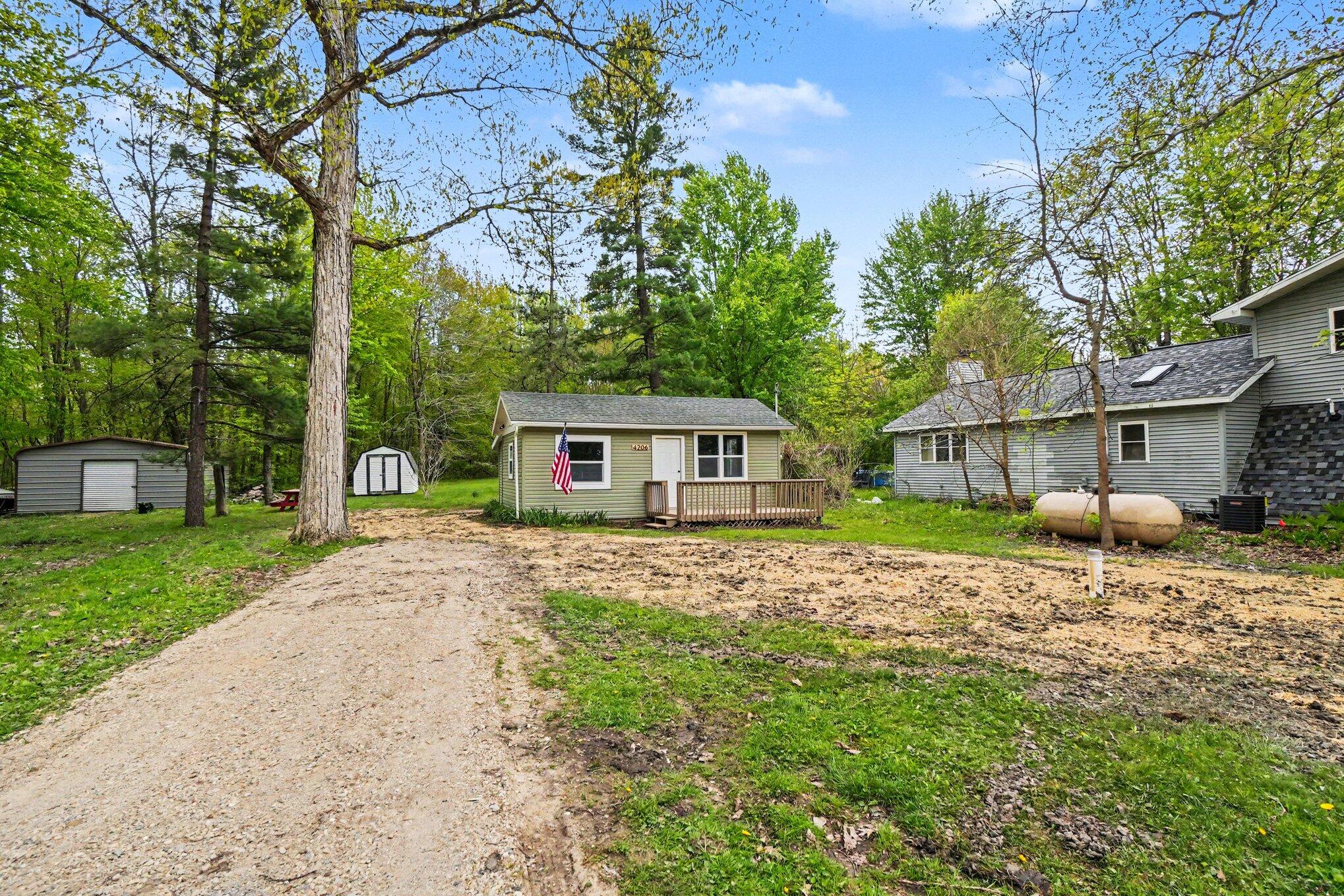 4206 S Shore Drive Allegan MI 49010