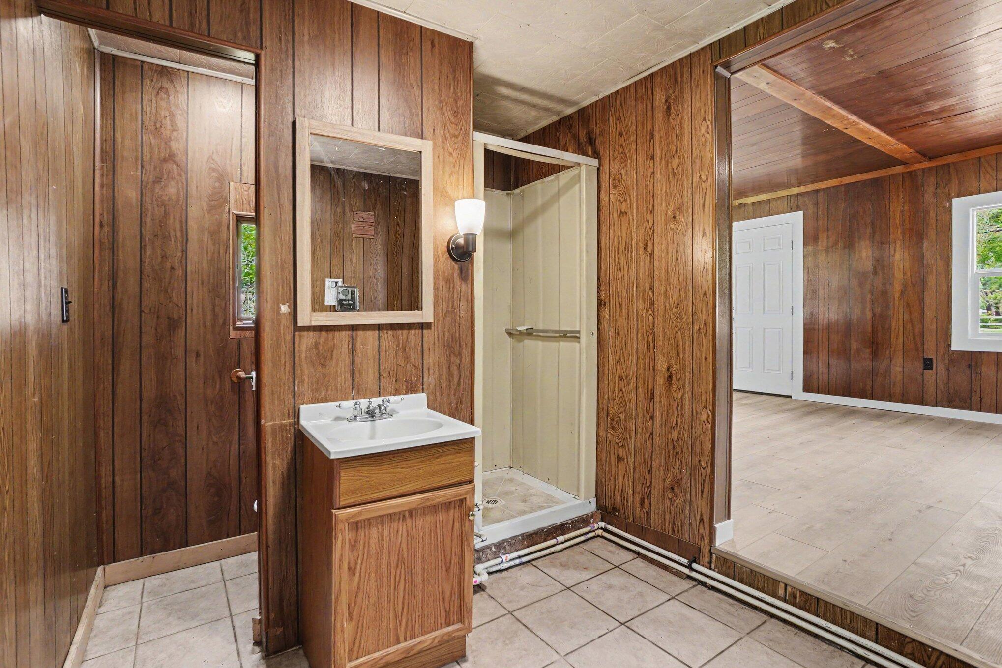 4206 S Shore Drive Allegan MI 49010