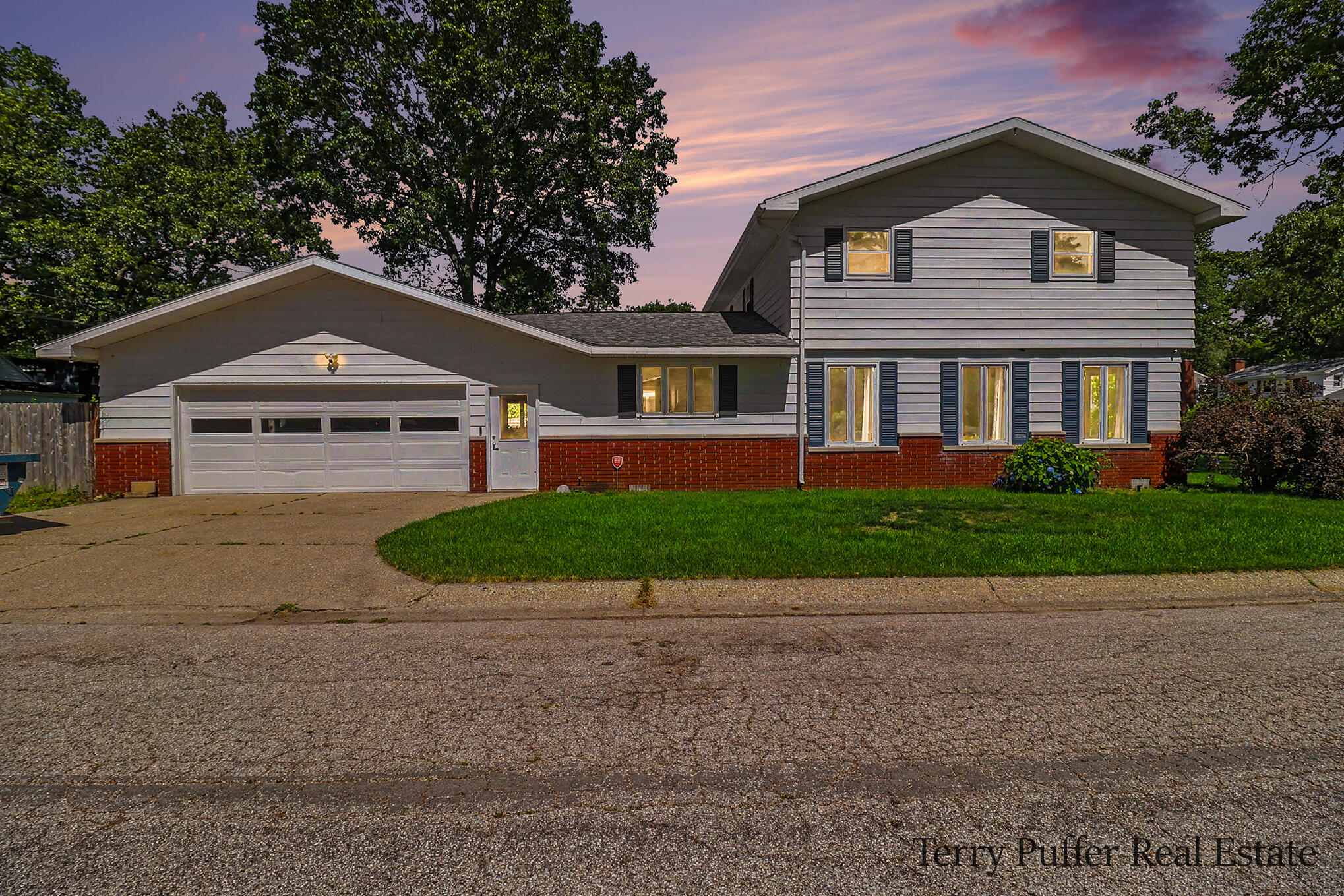 695 Miller Drive Muskegon MI 49445