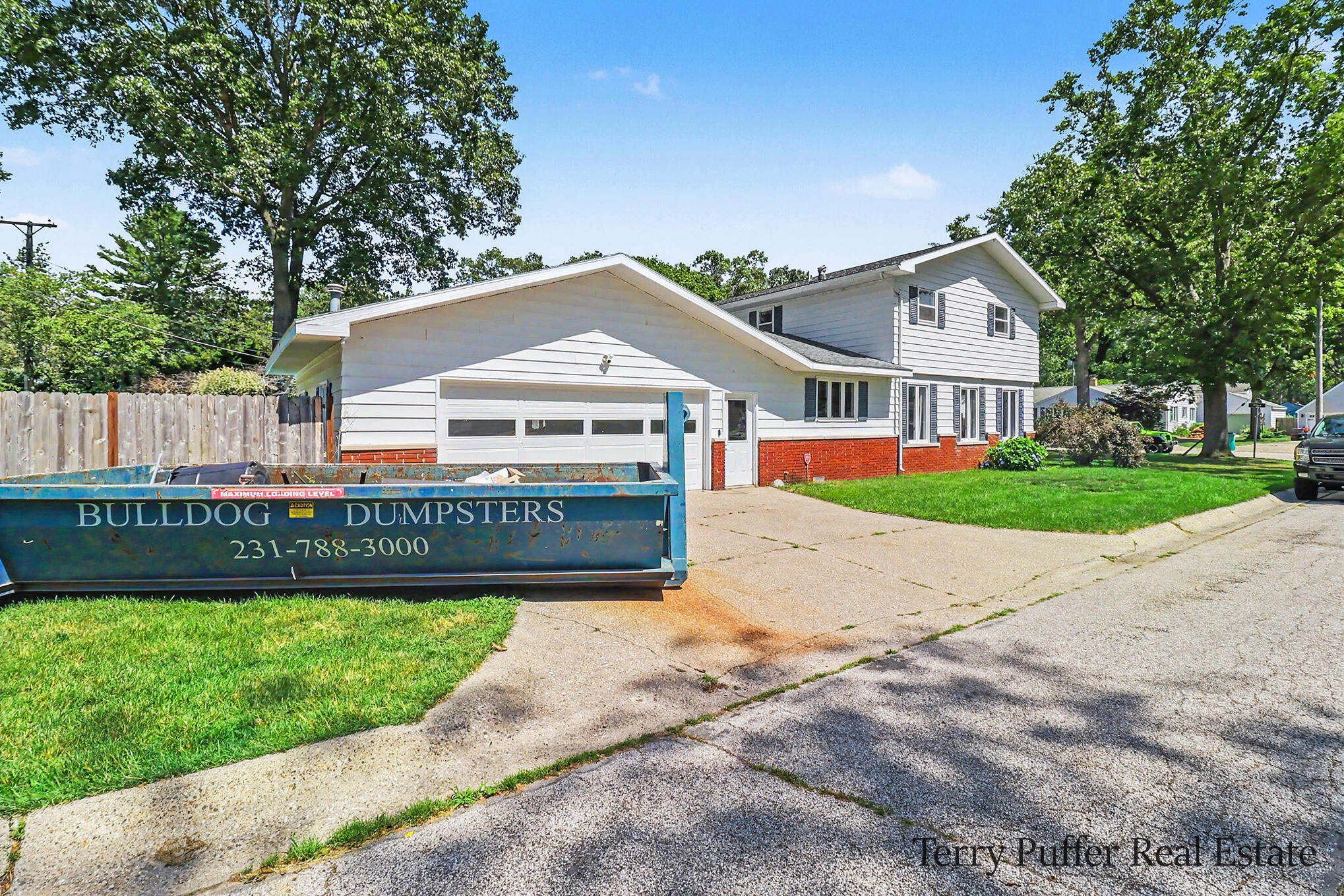 695 Miller Drive Muskegon MI 49445