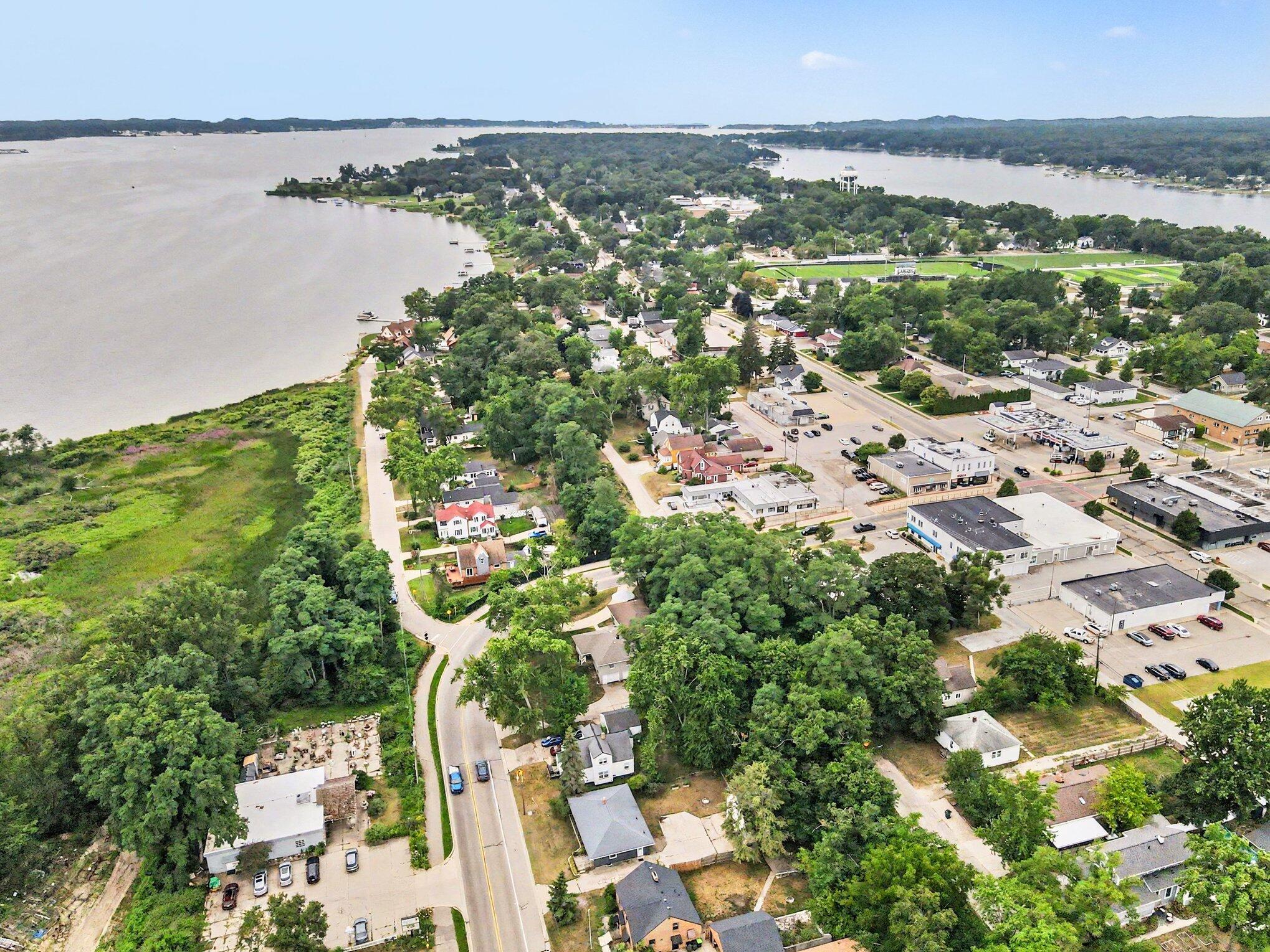 1914 Lake Avenue Muskegon MI 49445