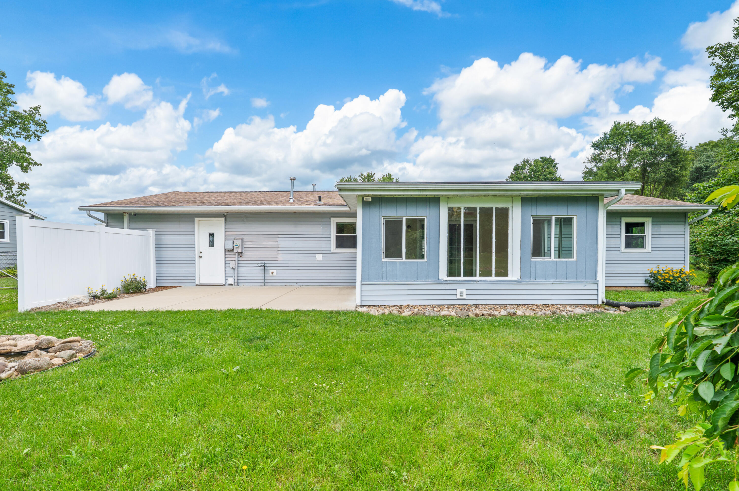 2296 Janellen Drive Niles MI 49120