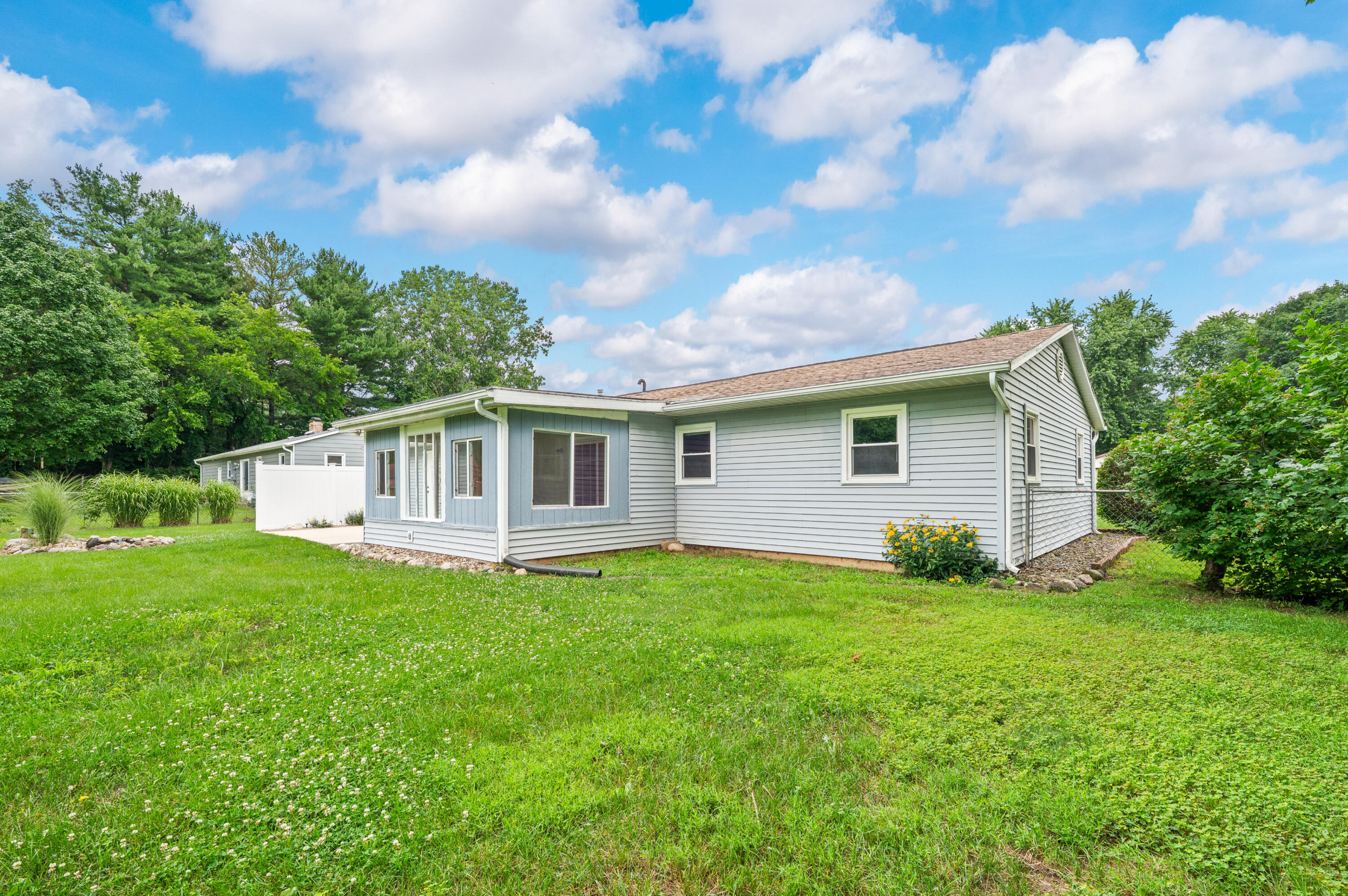 2296 Janellen Drive Niles MI 49120
