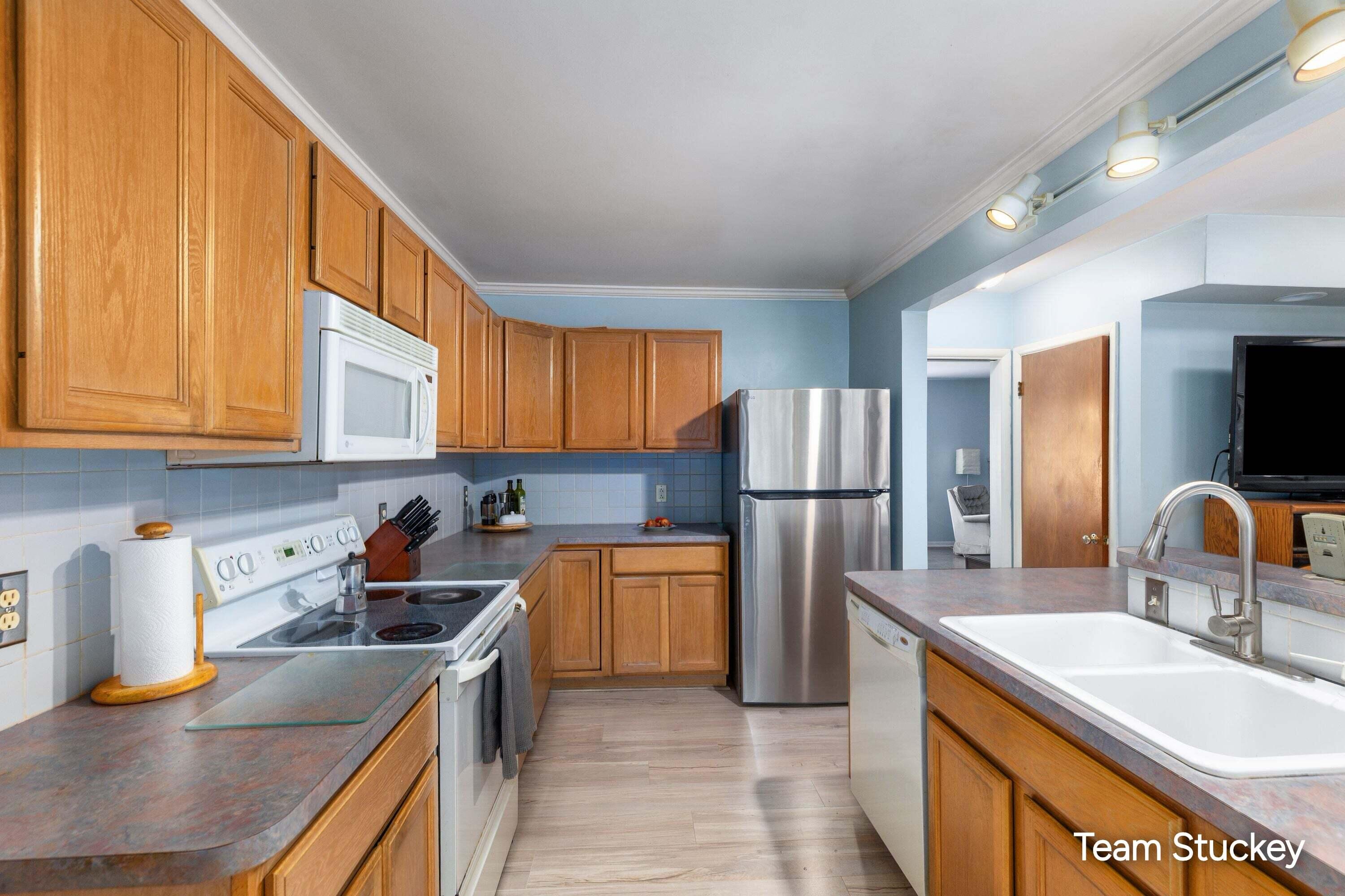 1127 Maplegrove Drive NW Grand Rapids MI 49504