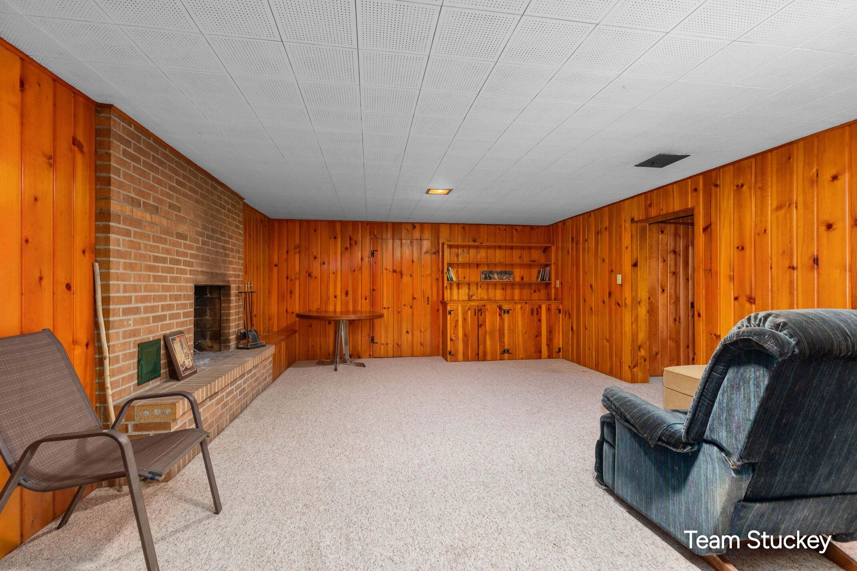 1127 Maplegrove Drive NW Grand Rapids MI 49504