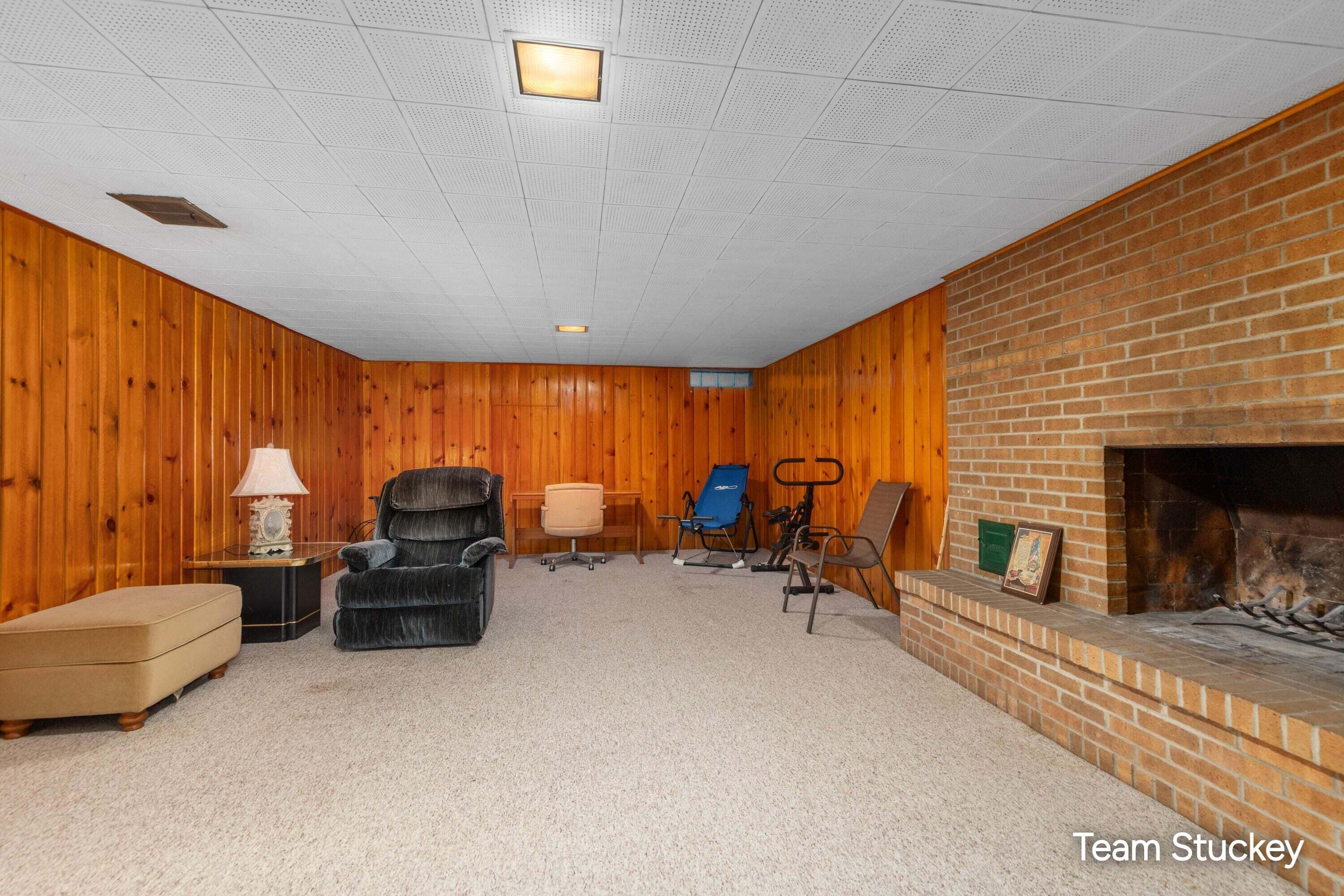 1127 Maplegrove Drive NW Grand Rapids MI 49504
