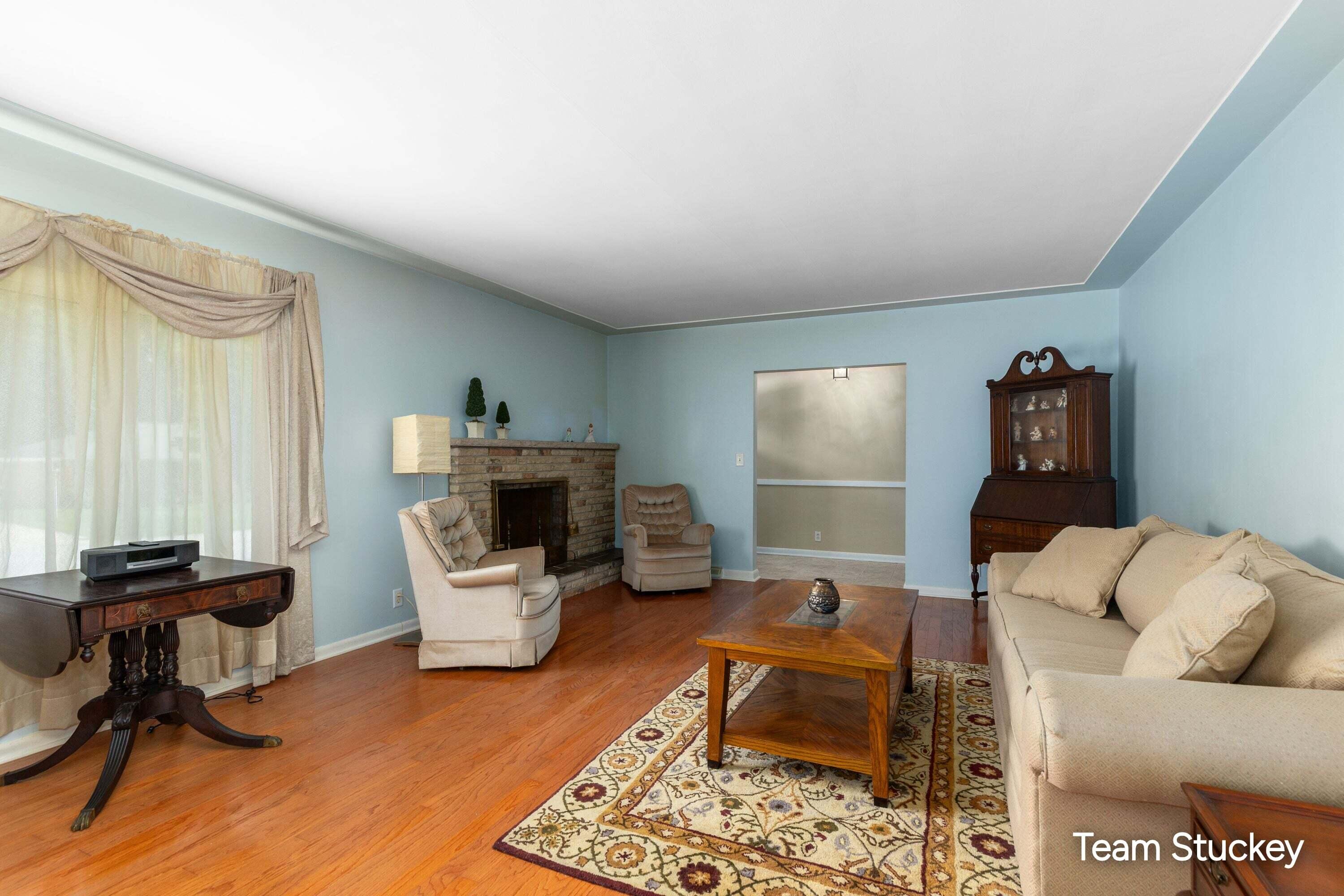 1127 Maplegrove Drive NW Grand Rapids MI 49504