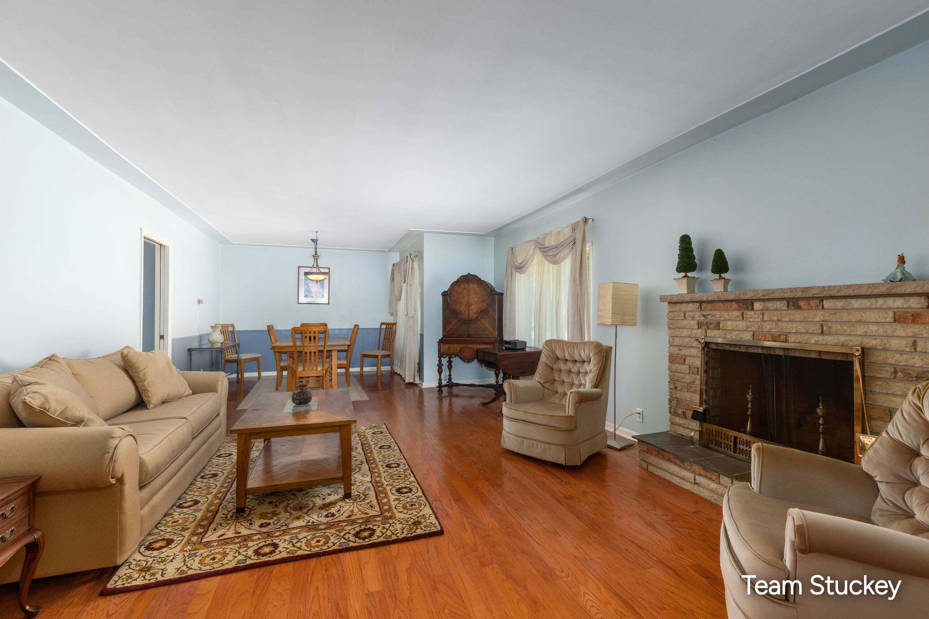 1127 Maplegrove Drive NW Grand Rapids MI 49504