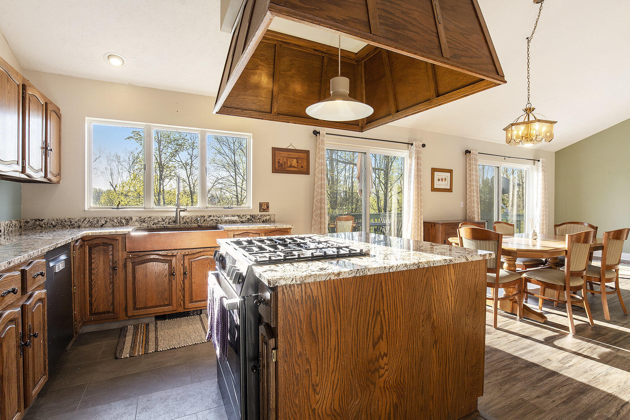 620 Twin Lakes Drive NE Grand Rapids MI 49525