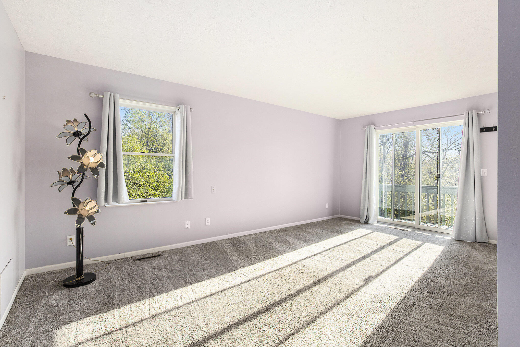 620 Twin Lakes Drive NE Grand Rapids MI 49525