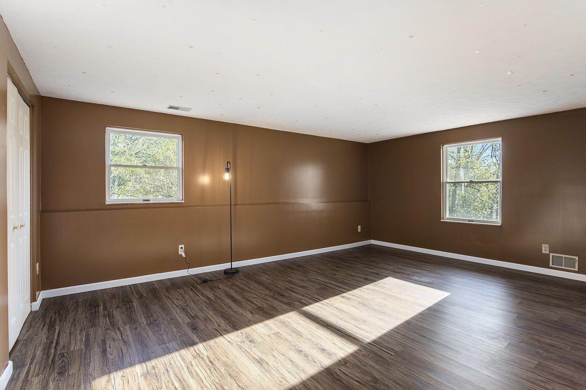 620 Twin Lakes Drive NE Grand Rapids MI 49525