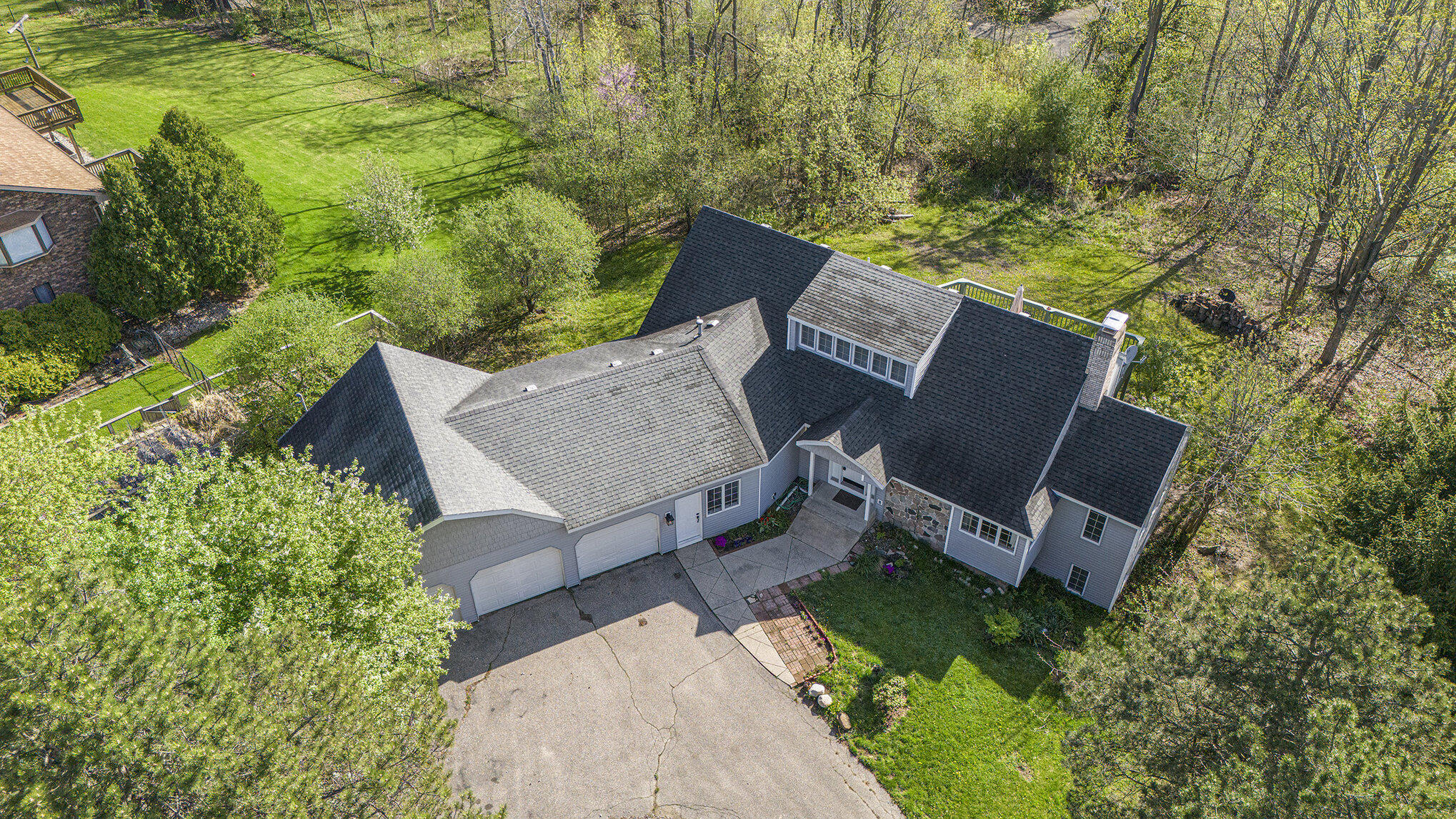 620 Twin Lakes Drive NE Grand Rapids MI 49525