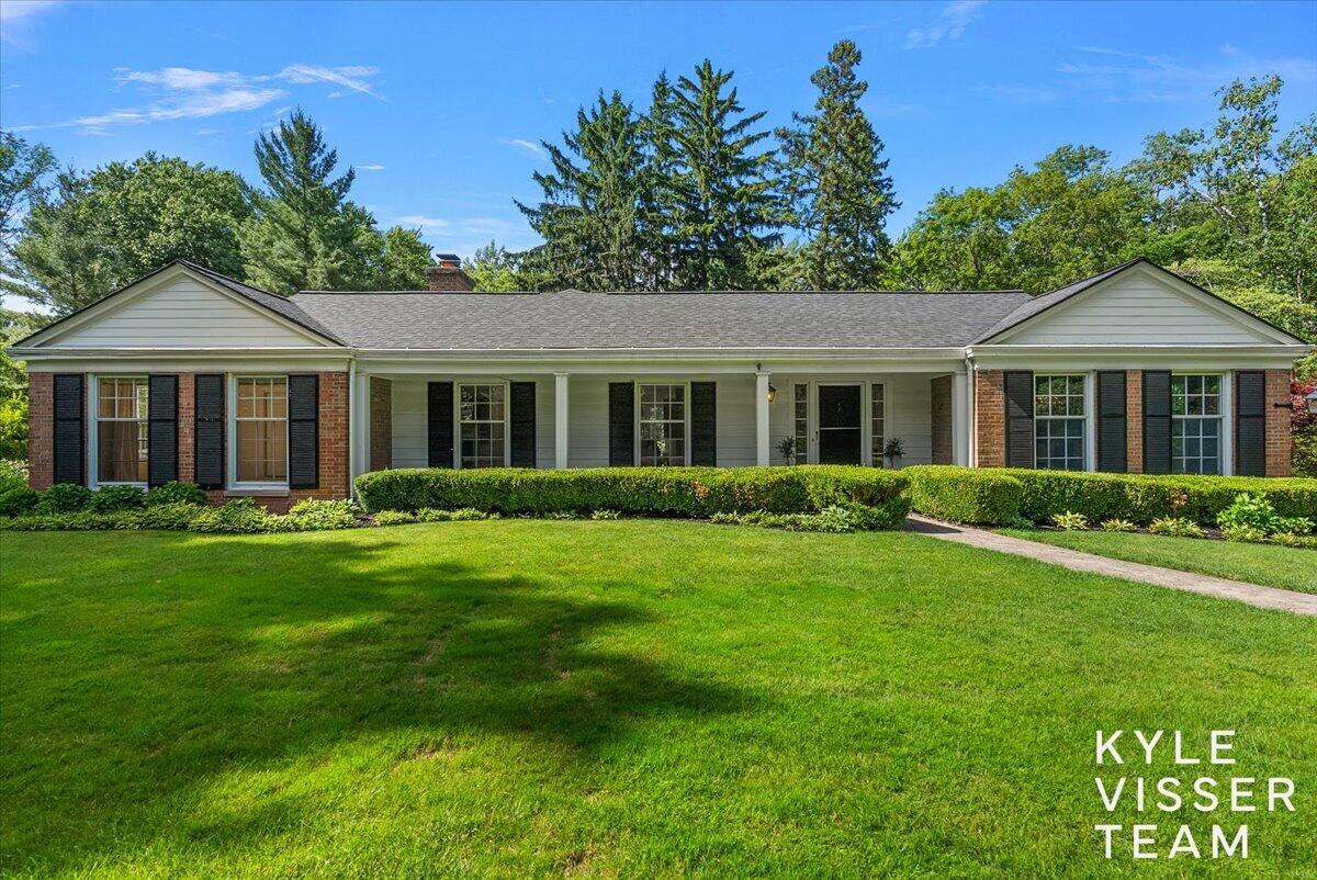 2089 Robinson Road SE Grand Rapids MI 49506