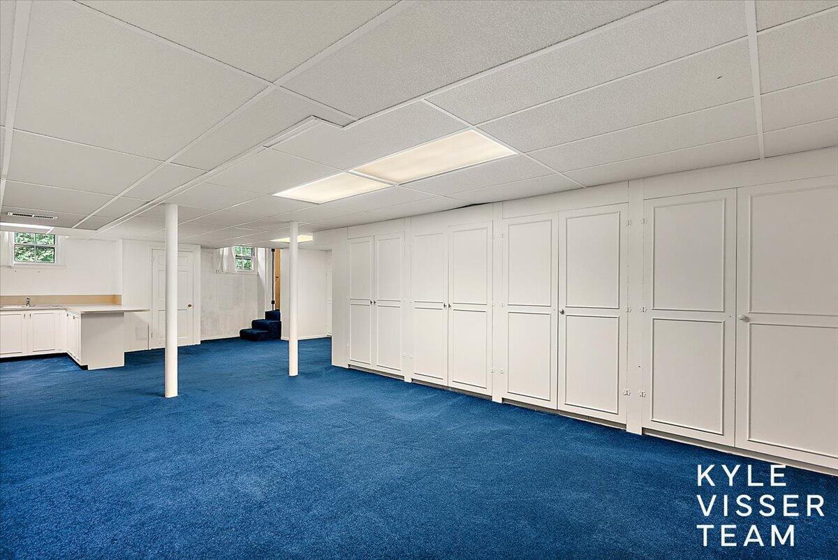 2089 Robinson Road SE Grand Rapids MI 49506