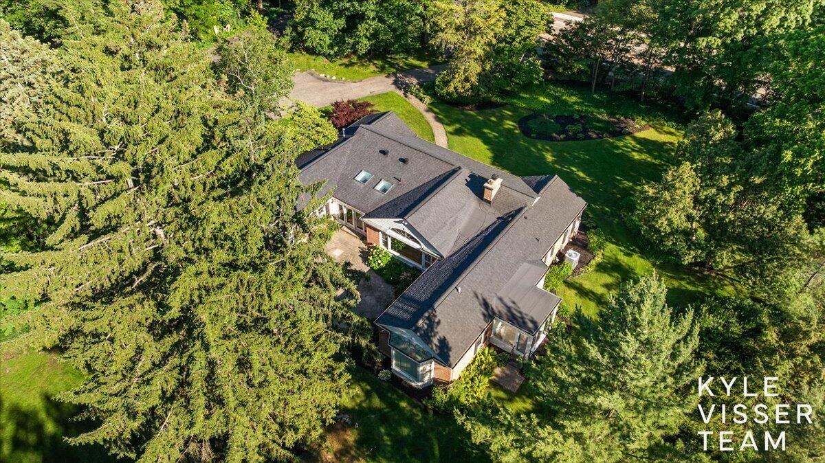 2089 Robinson Road SE Grand Rapids MI 49506