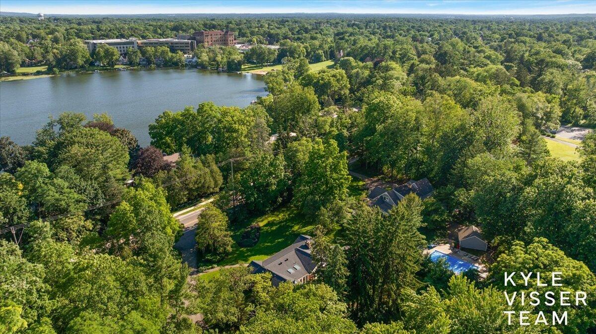 2089 Robinson Road SE Grand Rapids MI 49506