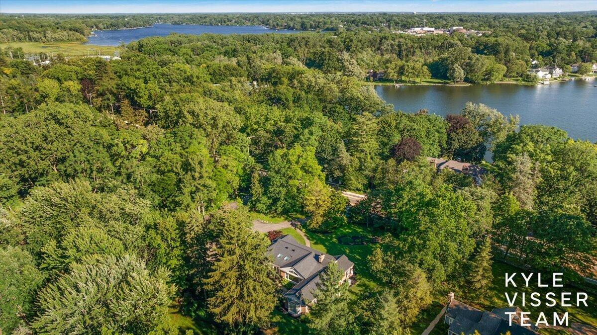 2089 Robinson Road SE Grand Rapids MI 49506