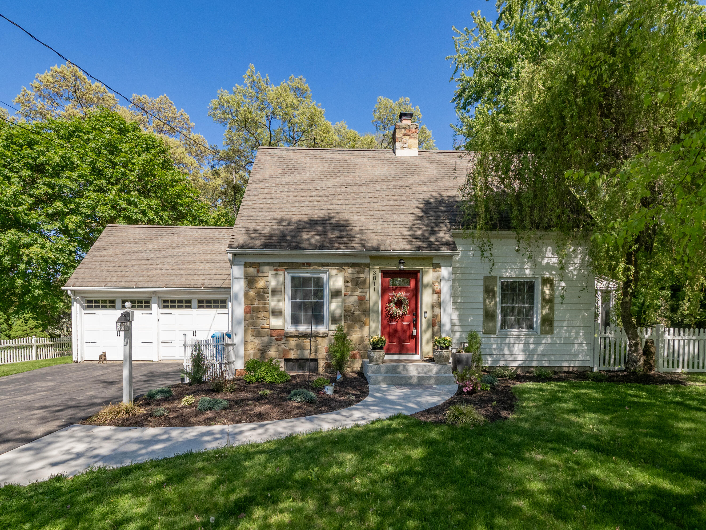 3811 Old Colony Road Kalamazoo MI 49008