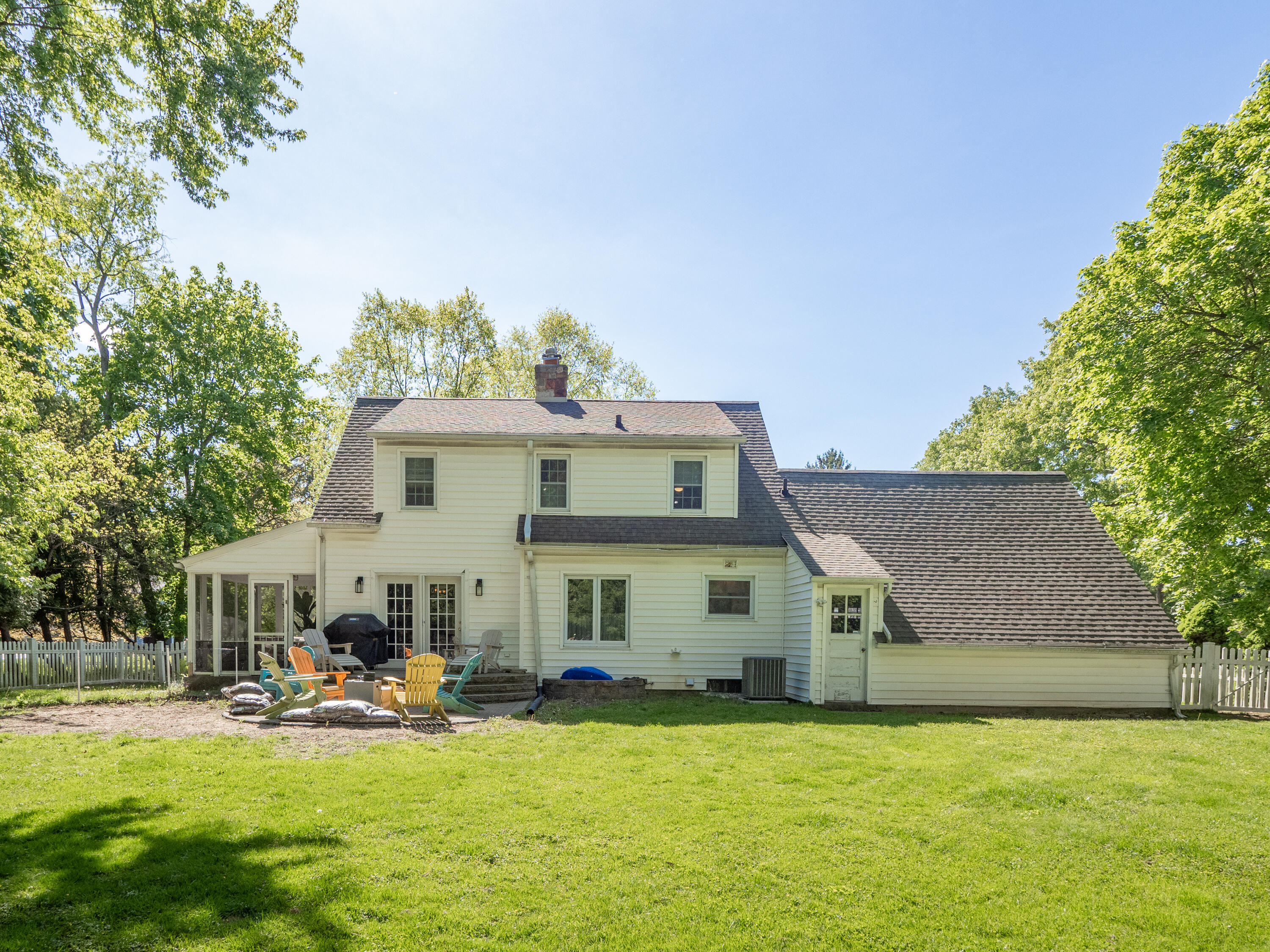3811 Old Colony Road Kalamazoo MI 49008