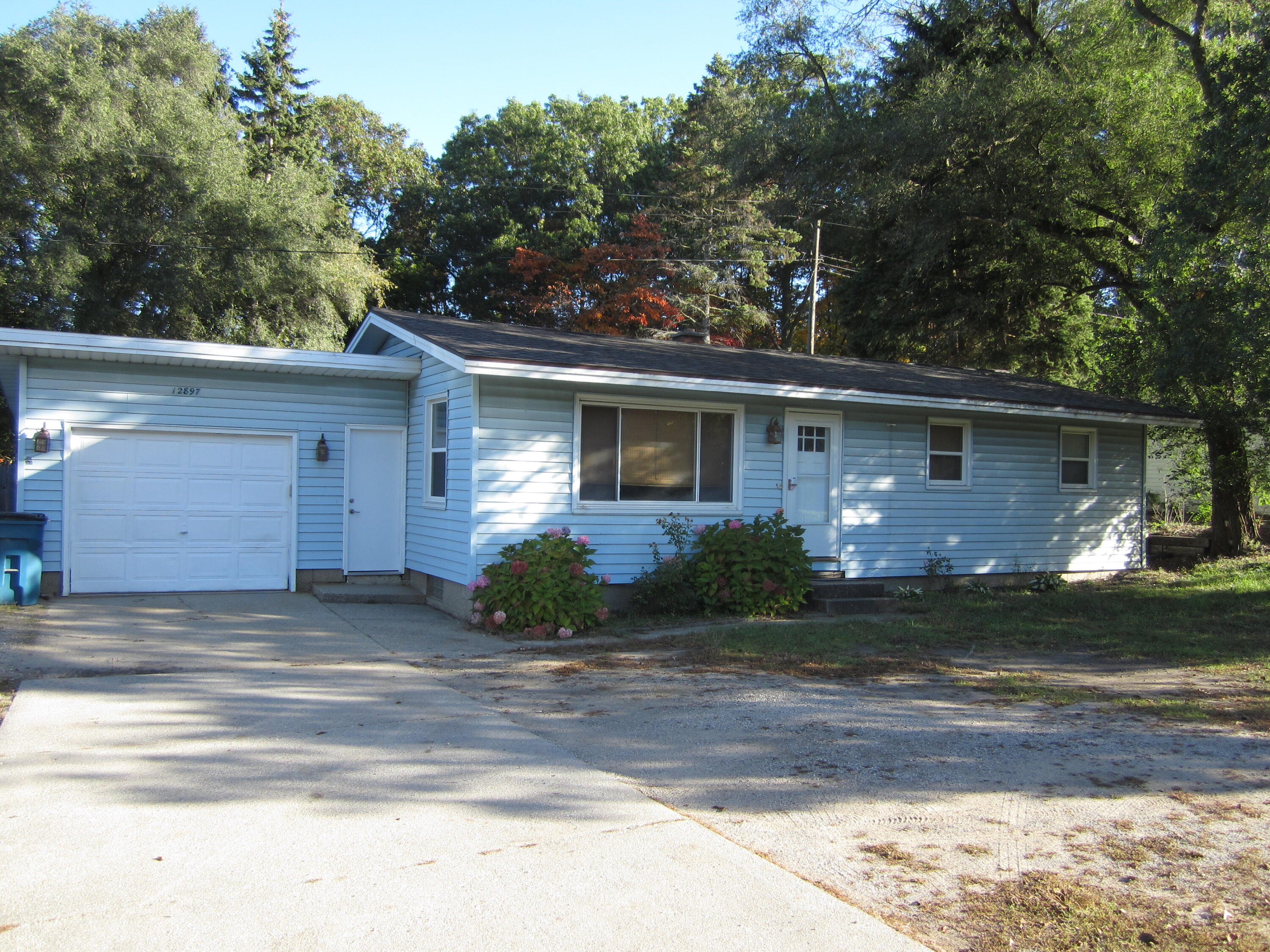 12897 James Street Holland MI 49424